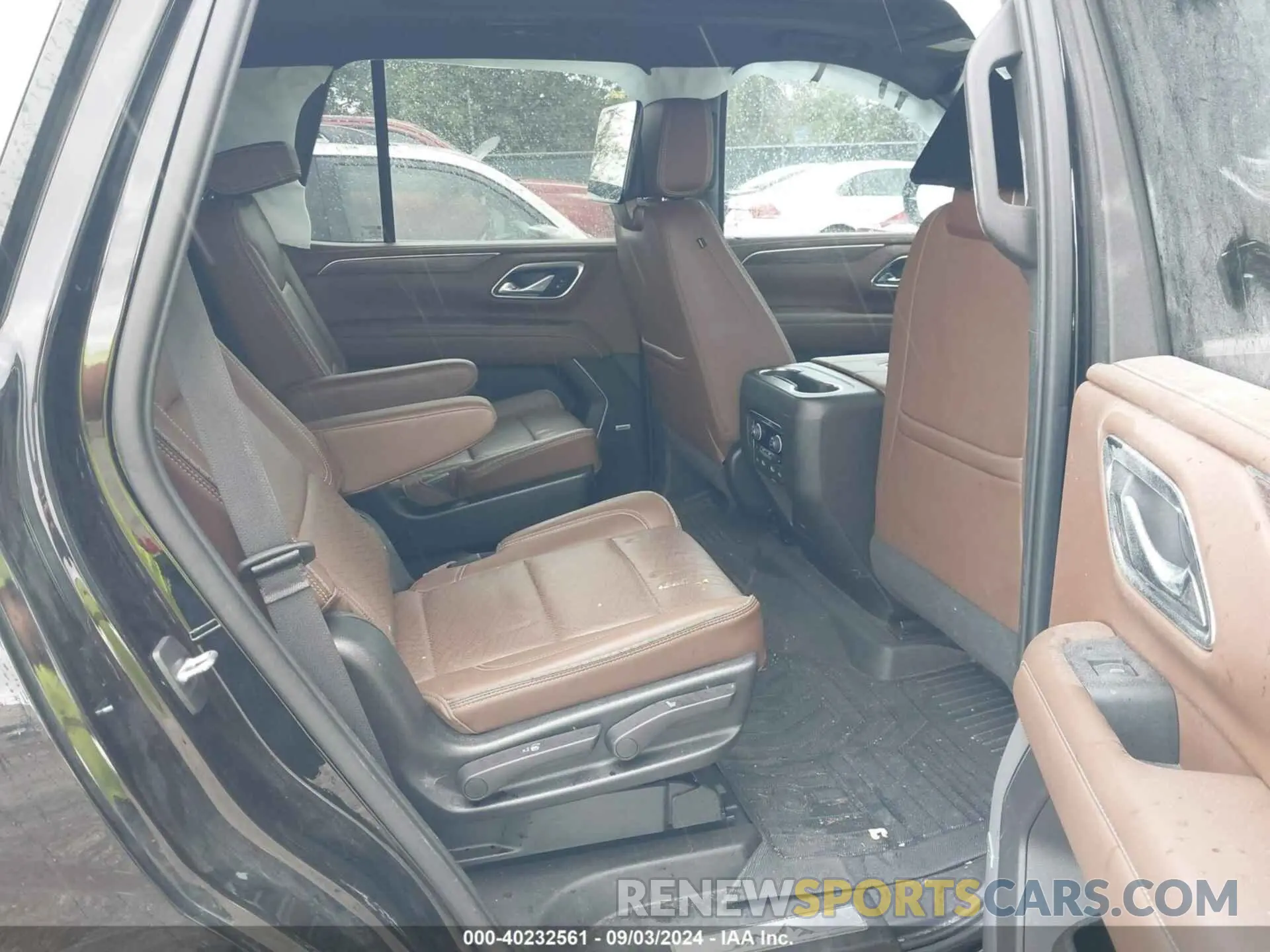 8 Photograph of a damaged car 1GNSKTKL7MR330223 CHEVROLET TAHOE 2021