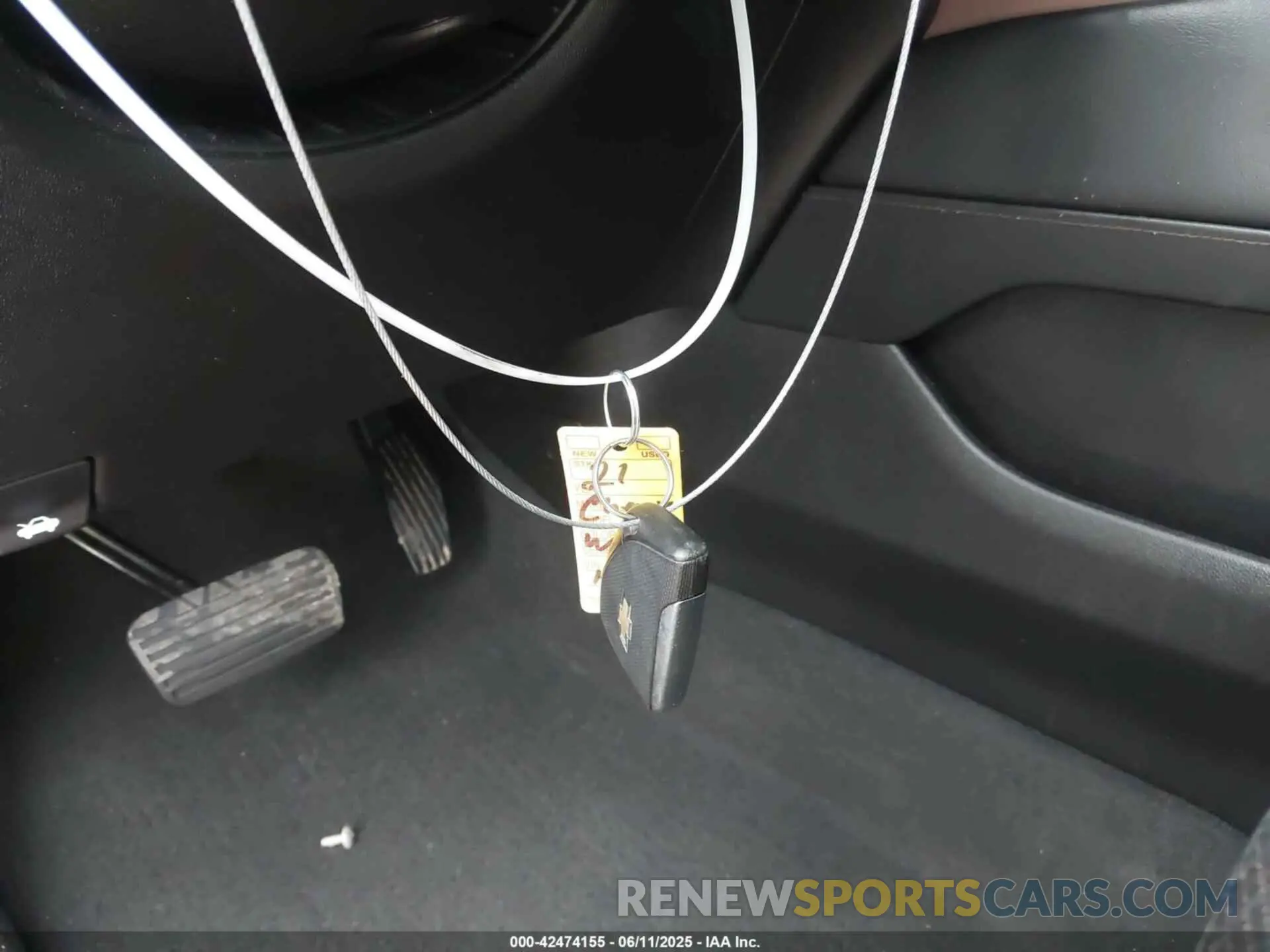 11 Photograph of a damaged car 1GNSKTKLXMR103513 CHEVROLET TAHOE 2021