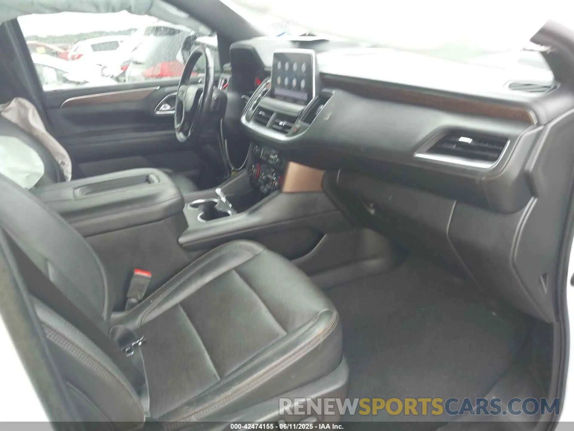 5 Photograph of a damaged car 1GNSKTKLXMR103513 CHEVROLET TAHOE 2021