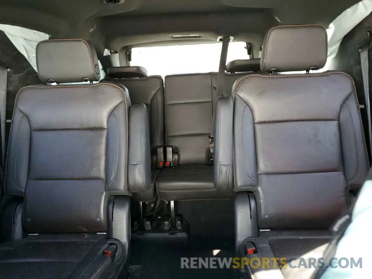 10 Photograph of a damaged car 1GNSKTKLXMR166711 CHEVROLET TAHOE 2021