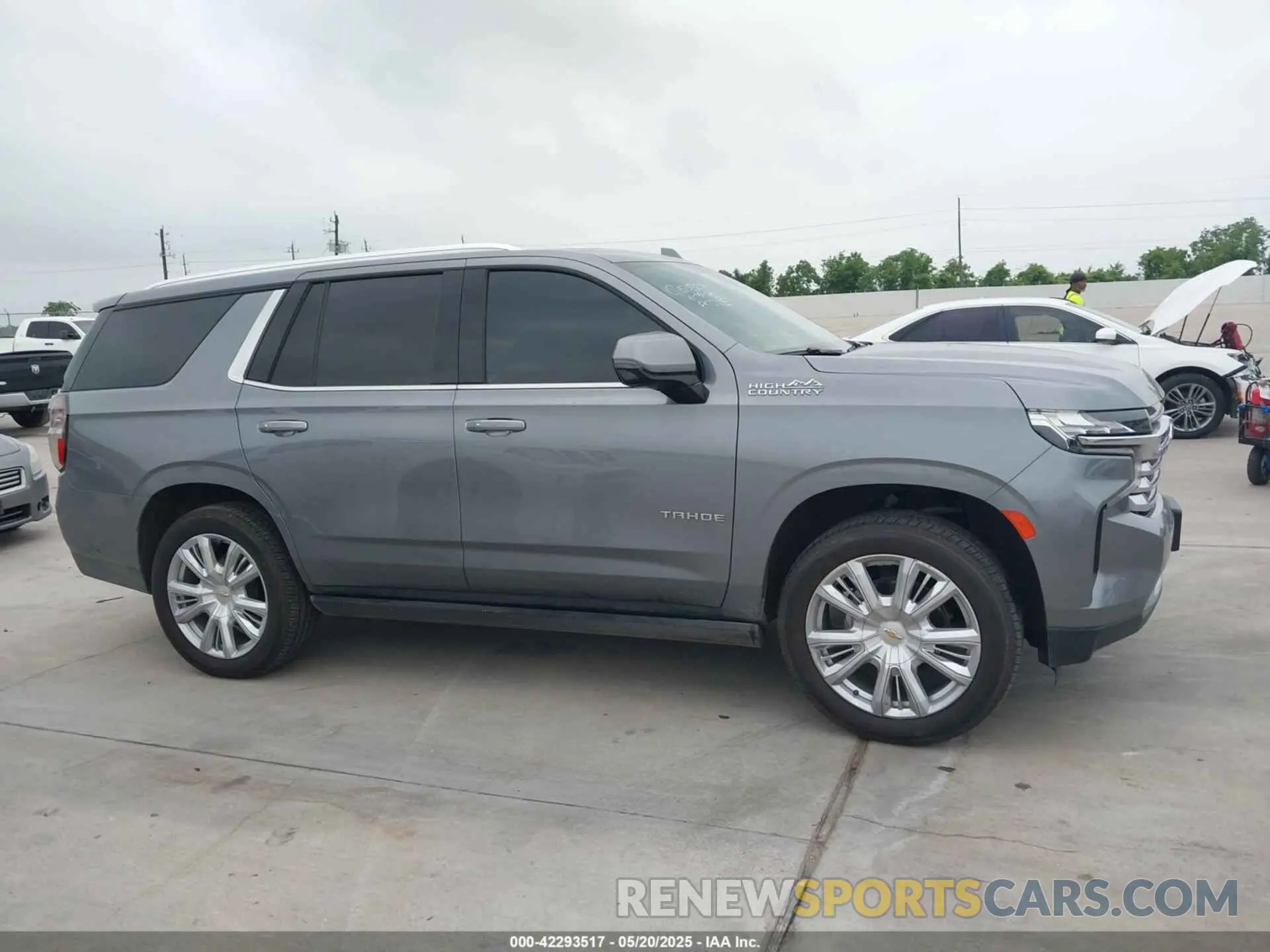 12 Photograph of a damaged car 1GNSKTKLXMR361126 CHEVROLET TAHOE 2021