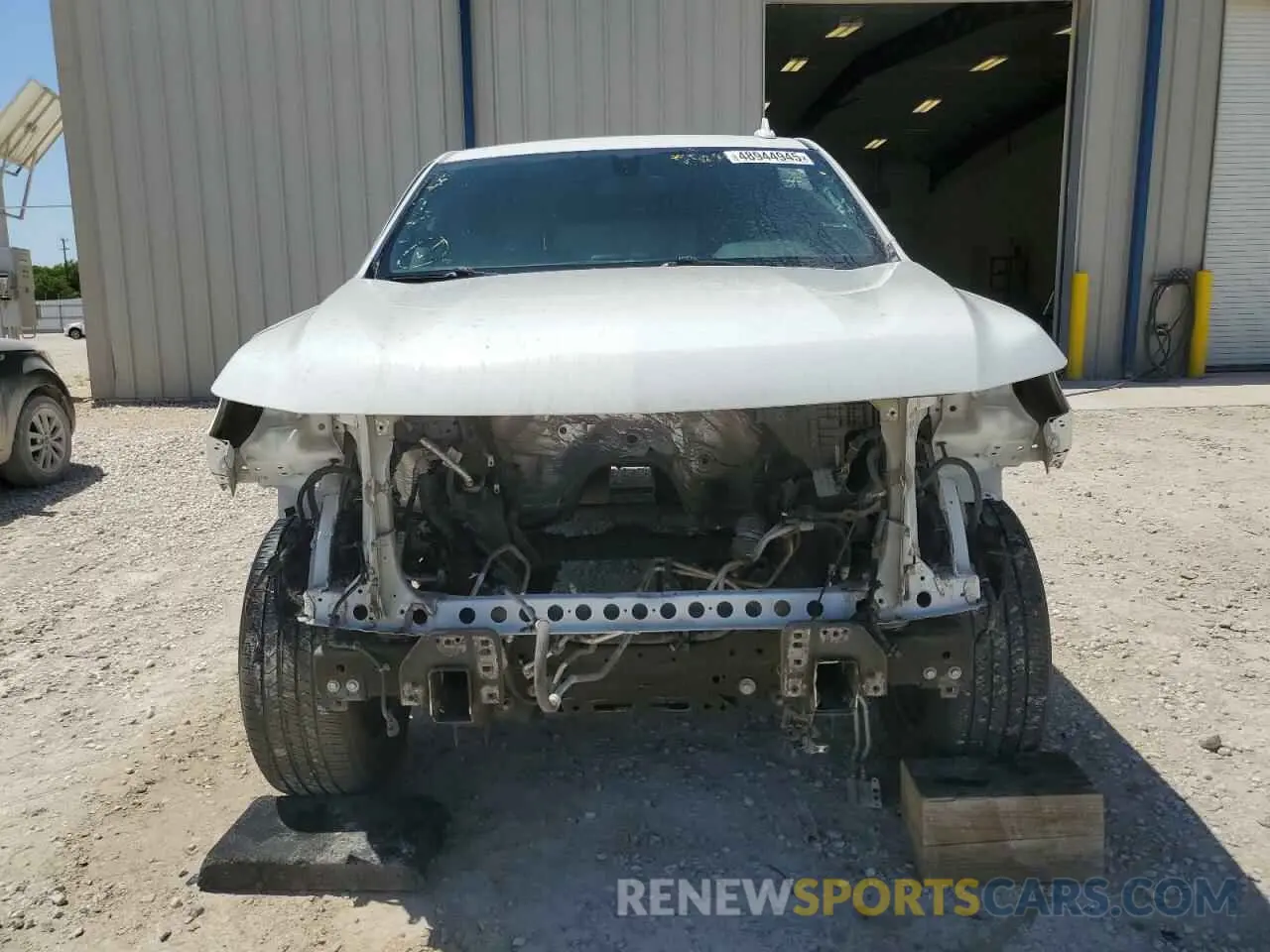 5 Photograph of a damaged car 1GNSCLED8NR247807 CHEVROLET TAHOE 2022