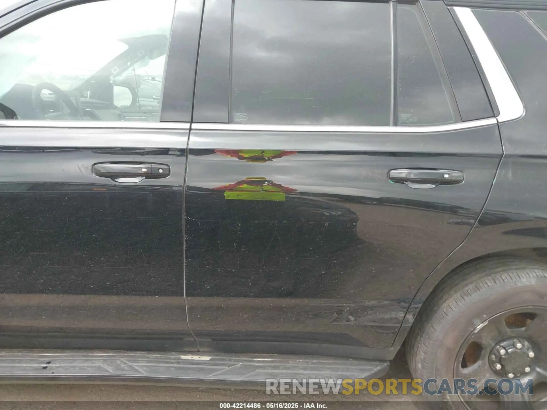 15 Photograph of a damaged car 1GNSCLED9NR224133 CHEVROLET TAHOE 2022