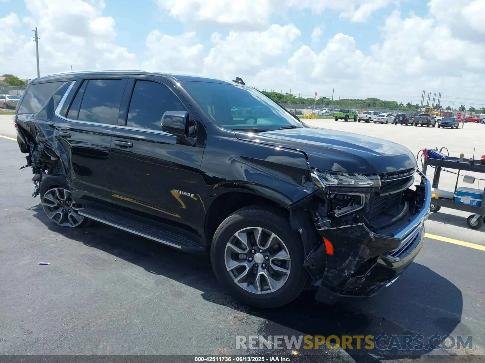 1 Photograph of a damaged car 1GNSCNKD2NR114461 CHEVROLET TAHOE 2022