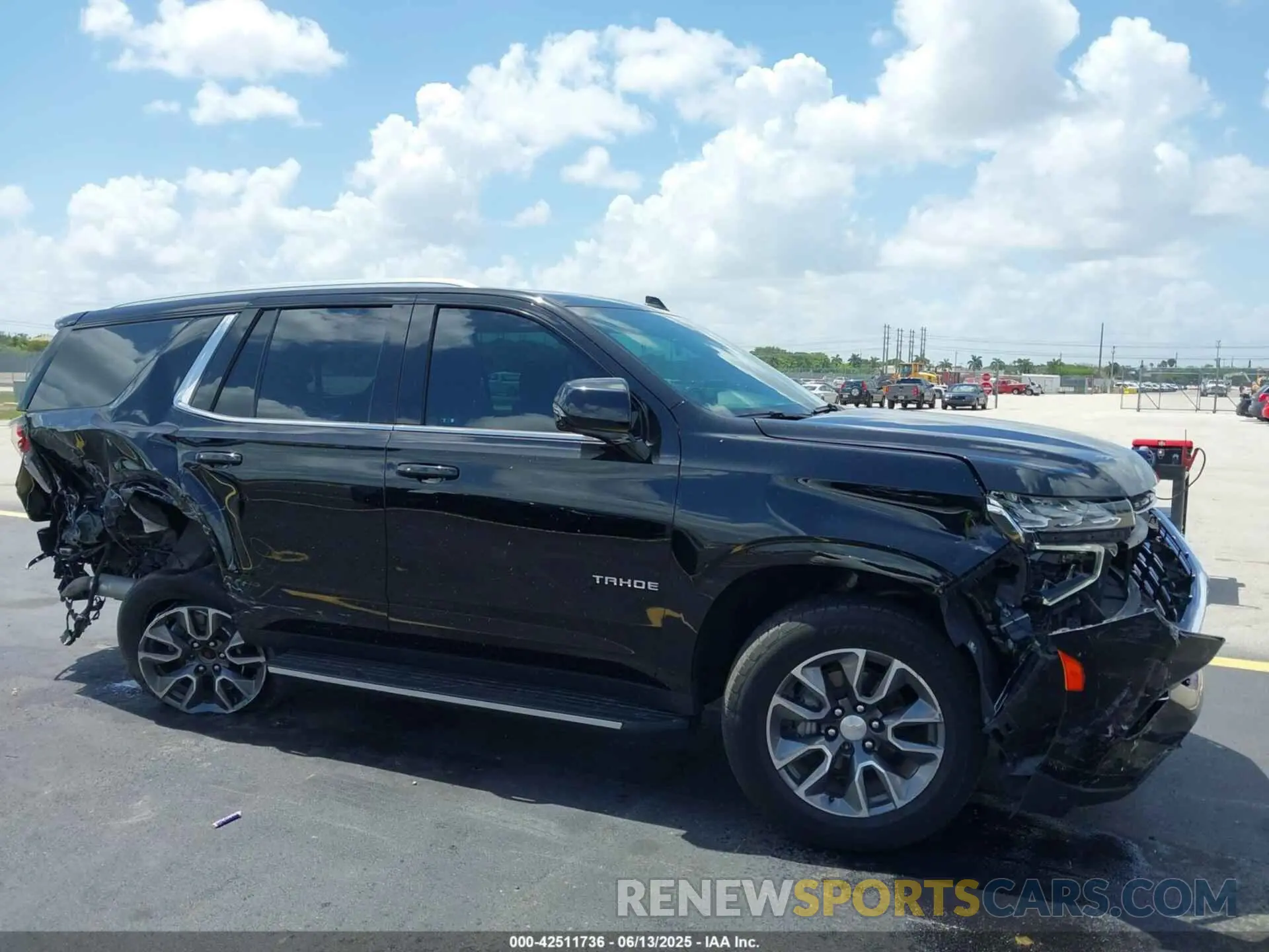 6 Photograph of a damaged car 1GNSCNKD2NR114461 CHEVROLET TAHOE 2022