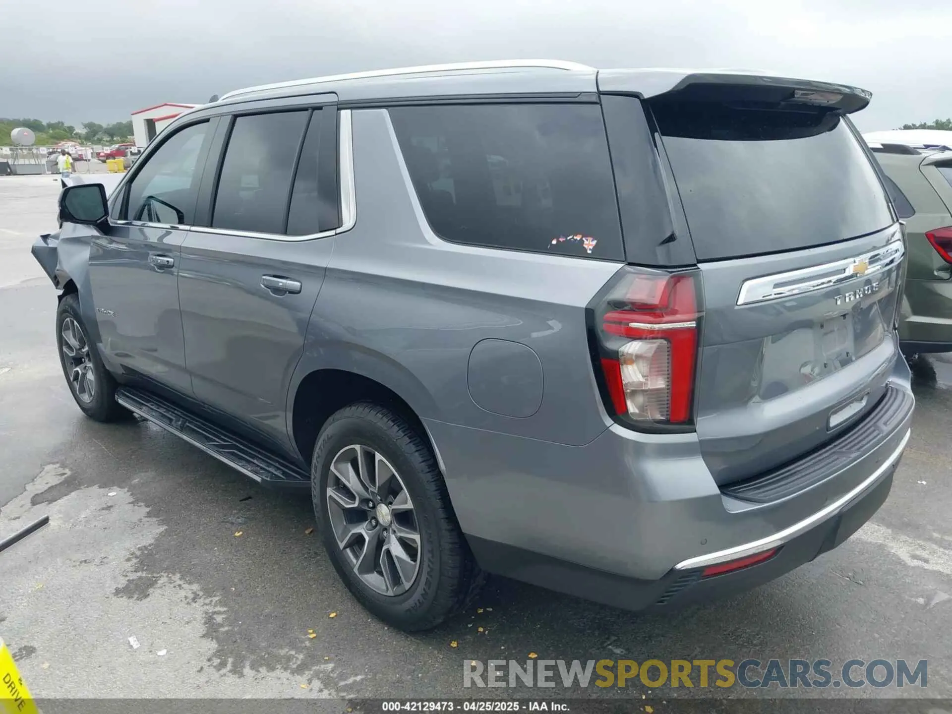 3 Photograph of a damaged car 1GNSCNKD8NR282251 CHEVROLET TAHOE 2022