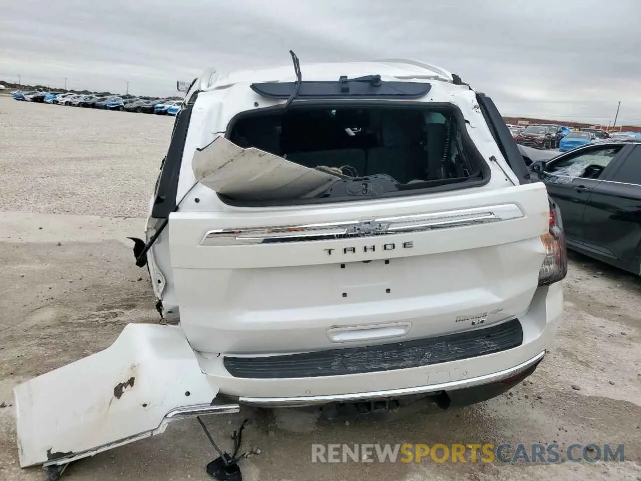 6 Photograph of a damaged car 1GNSCNKD8NR351987 CHEVROLET TAHOE 2022