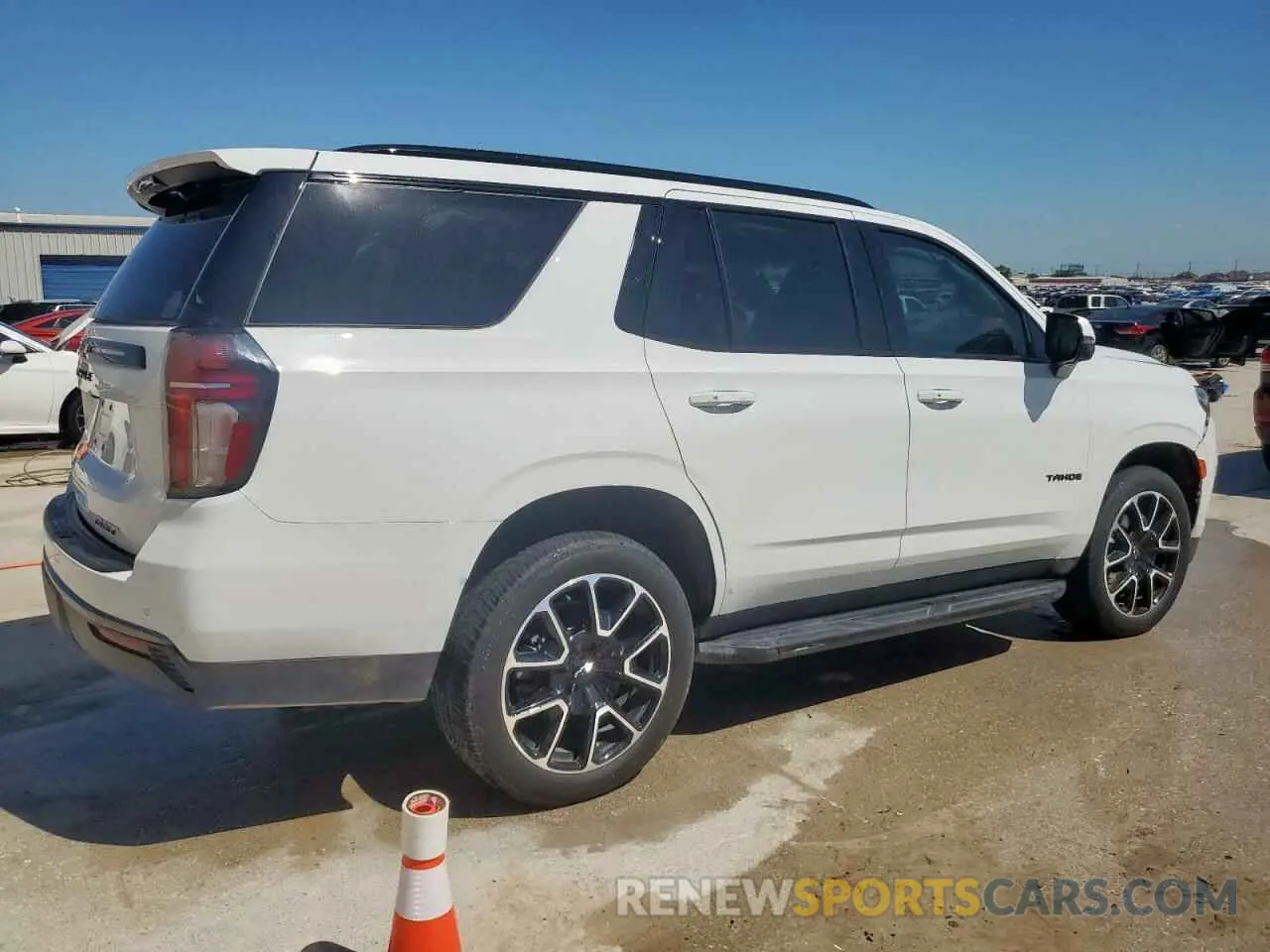 3 Photograph of a damaged car 1GNSCRKD1NR337890 CHEVROLET TAHOE 2022