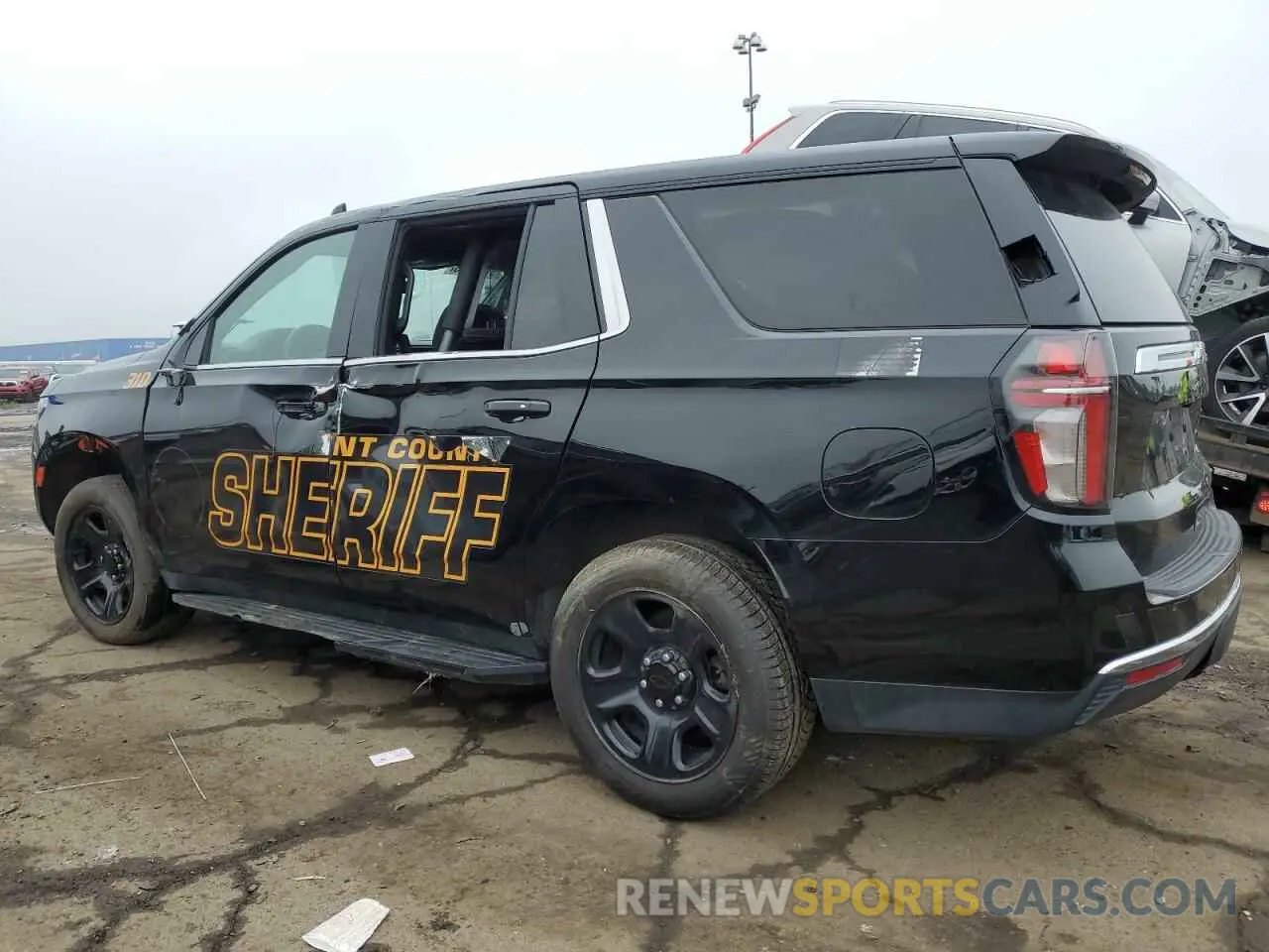 2 Photograph of a damaged car 1GNSKLED7NR319518 CHEVROLET TAHOE 2022