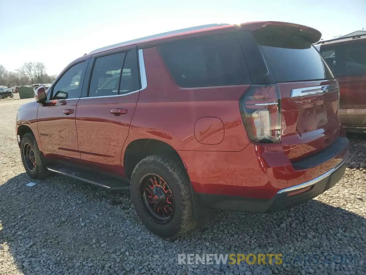 2 Photograph of a damaged car 1GNSKMKD5NR317969 CHEVROLET TAHOE 2022