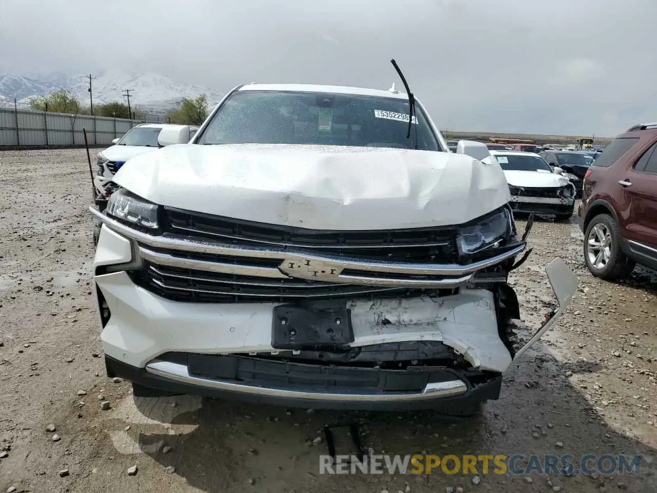 5 Photograph of a damaged car 1GNSKNKD1NR166344 CHEVROLET TAHOE 2022