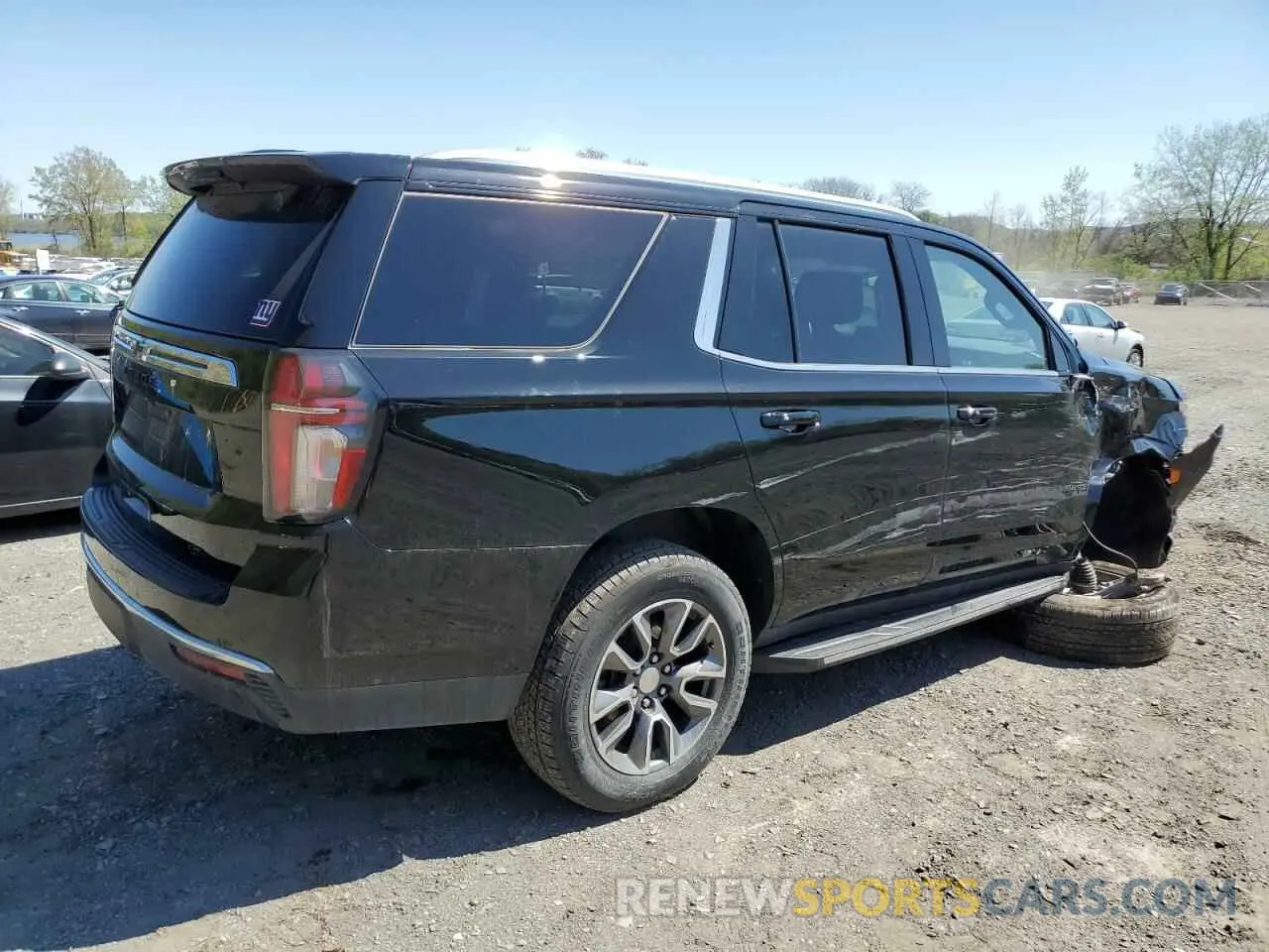3 Photograph of a damaged car 1GNSKNKD2NR331107 CHEVROLET TAHOE 2022