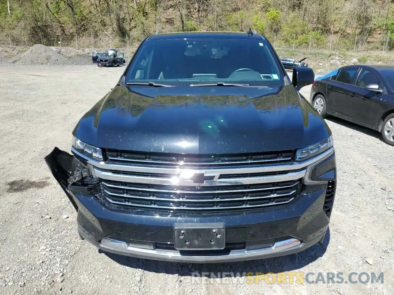 5 Photograph of a damaged car 1GNSKNKD2NR331107 CHEVROLET TAHOE 2022