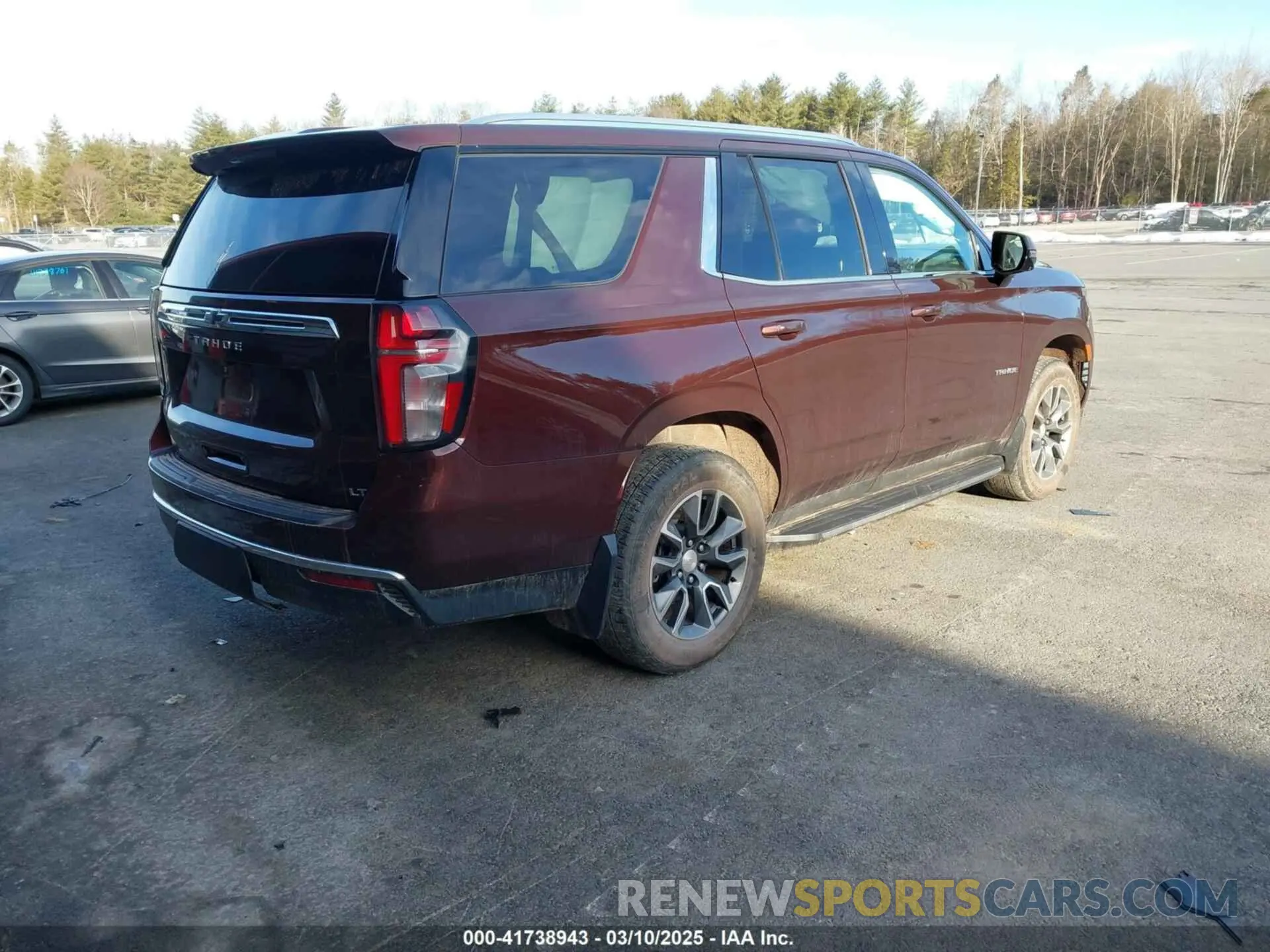 4 Photograph of a damaged car 1GNSKNKD3NR200915 CHEVROLET TAHOE 2022
