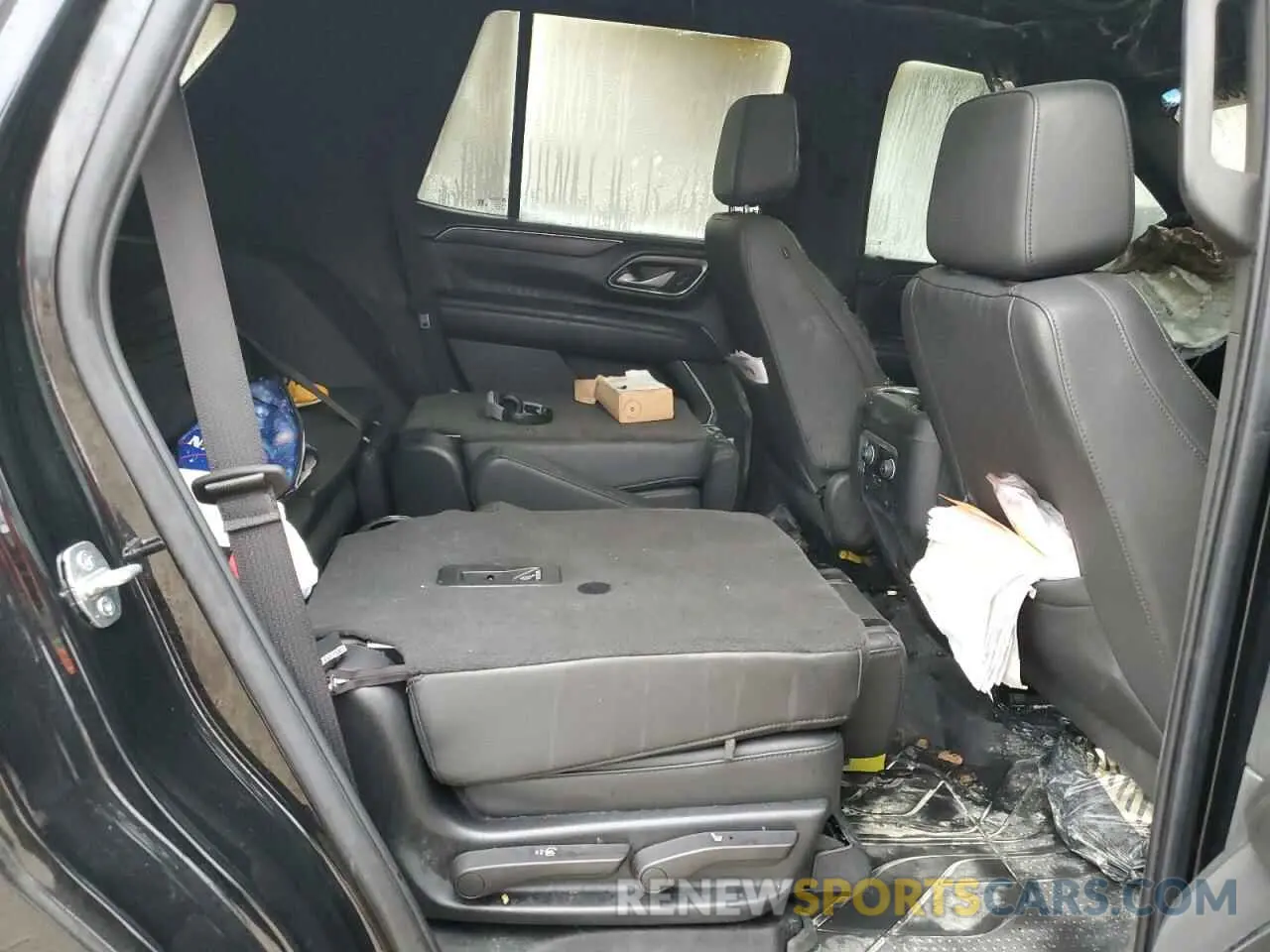 11 Photograph of a damaged car 1GNSKNKD4NR256426 CHEVROLET TAHOE 2022