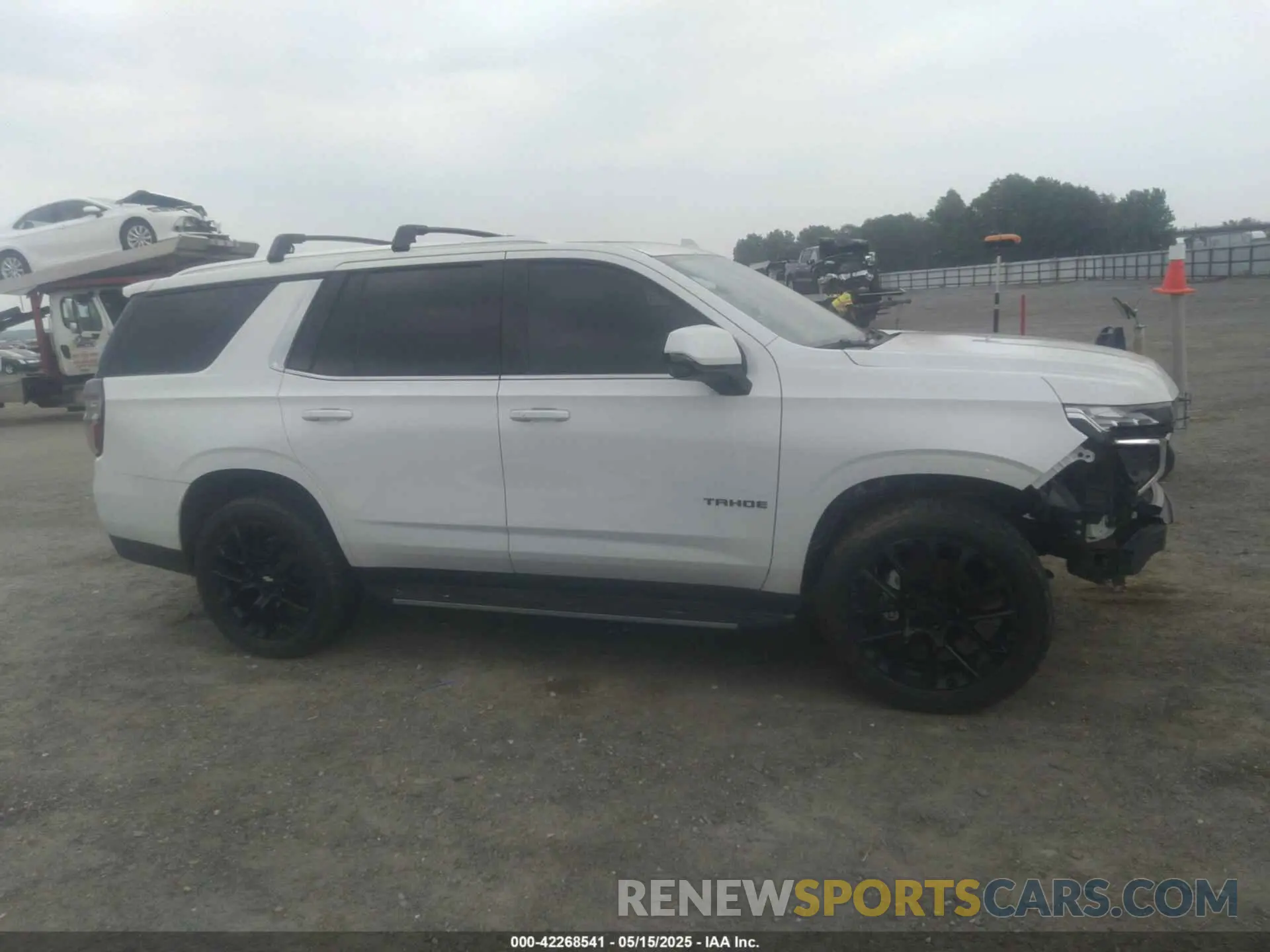 14 Photograph of a damaged car 1GNSKNKD5NR143276 CHEVROLET TAHOE 2022