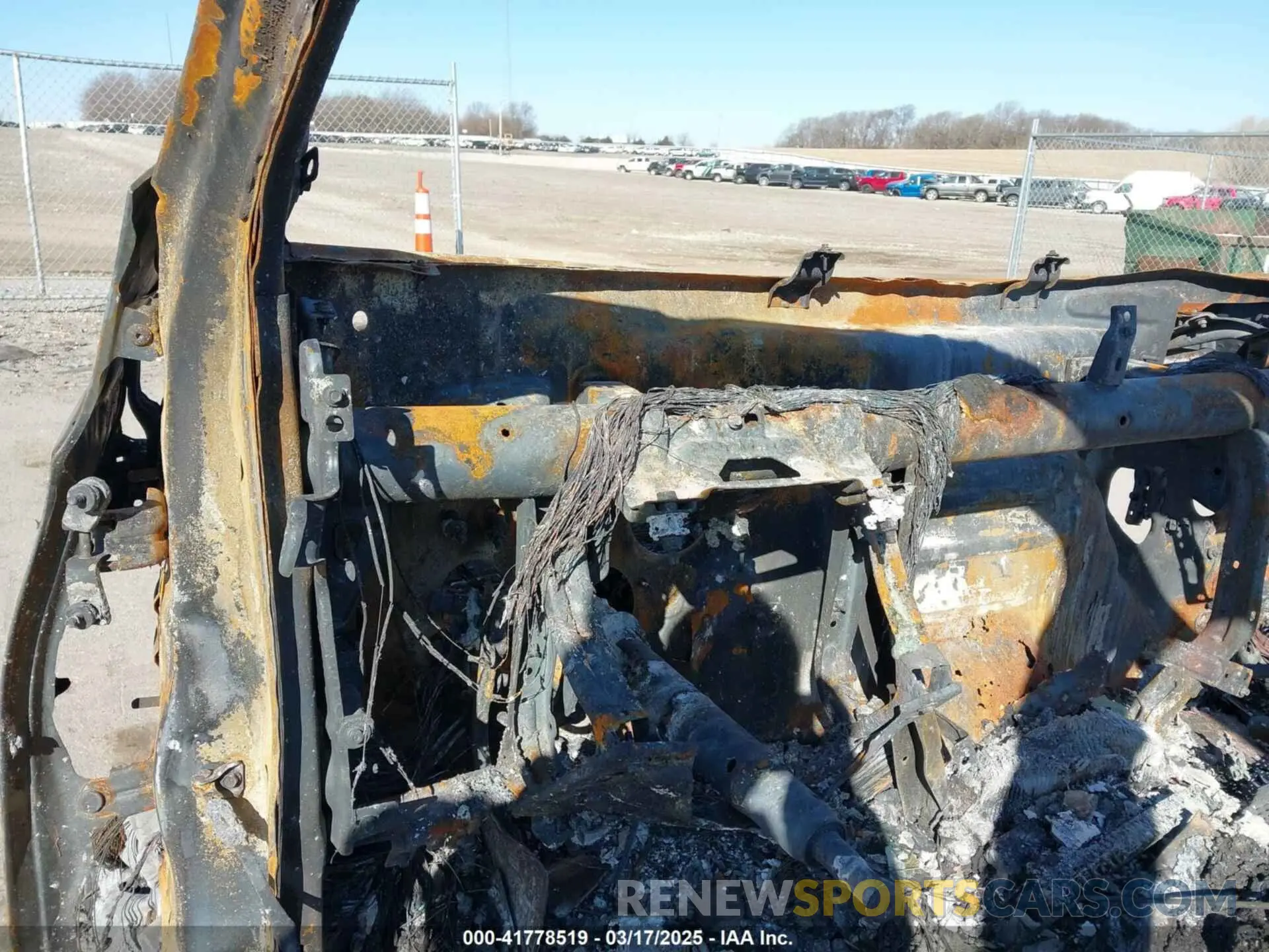 7 Photograph of a damaged car 1GNSKNKT1NR314743 CHEVROLET TAHOE 2022