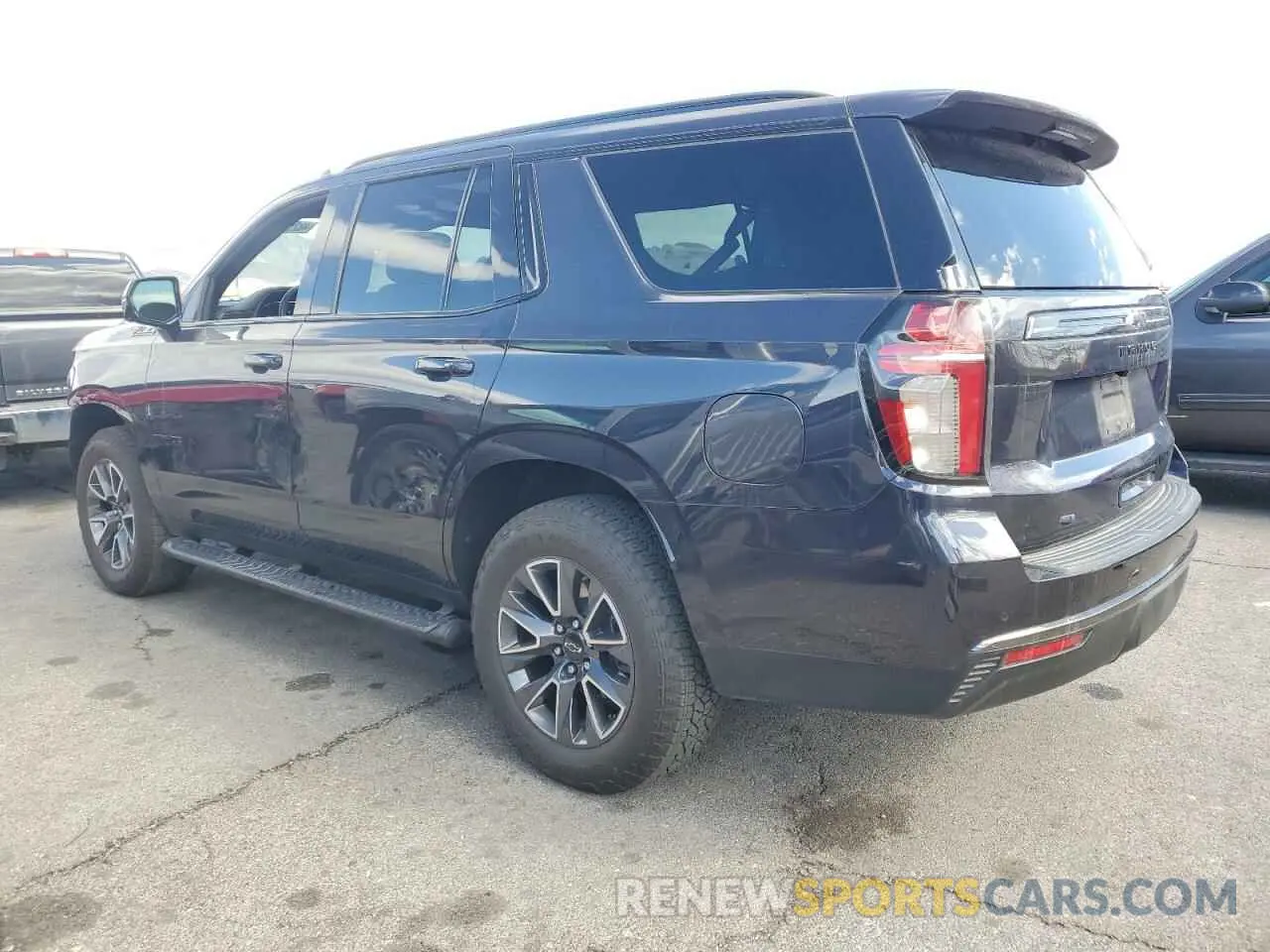 2 Photograph of a damaged car 1GNSKPKD0NR319260 CHEVROLET TAHOE 2022