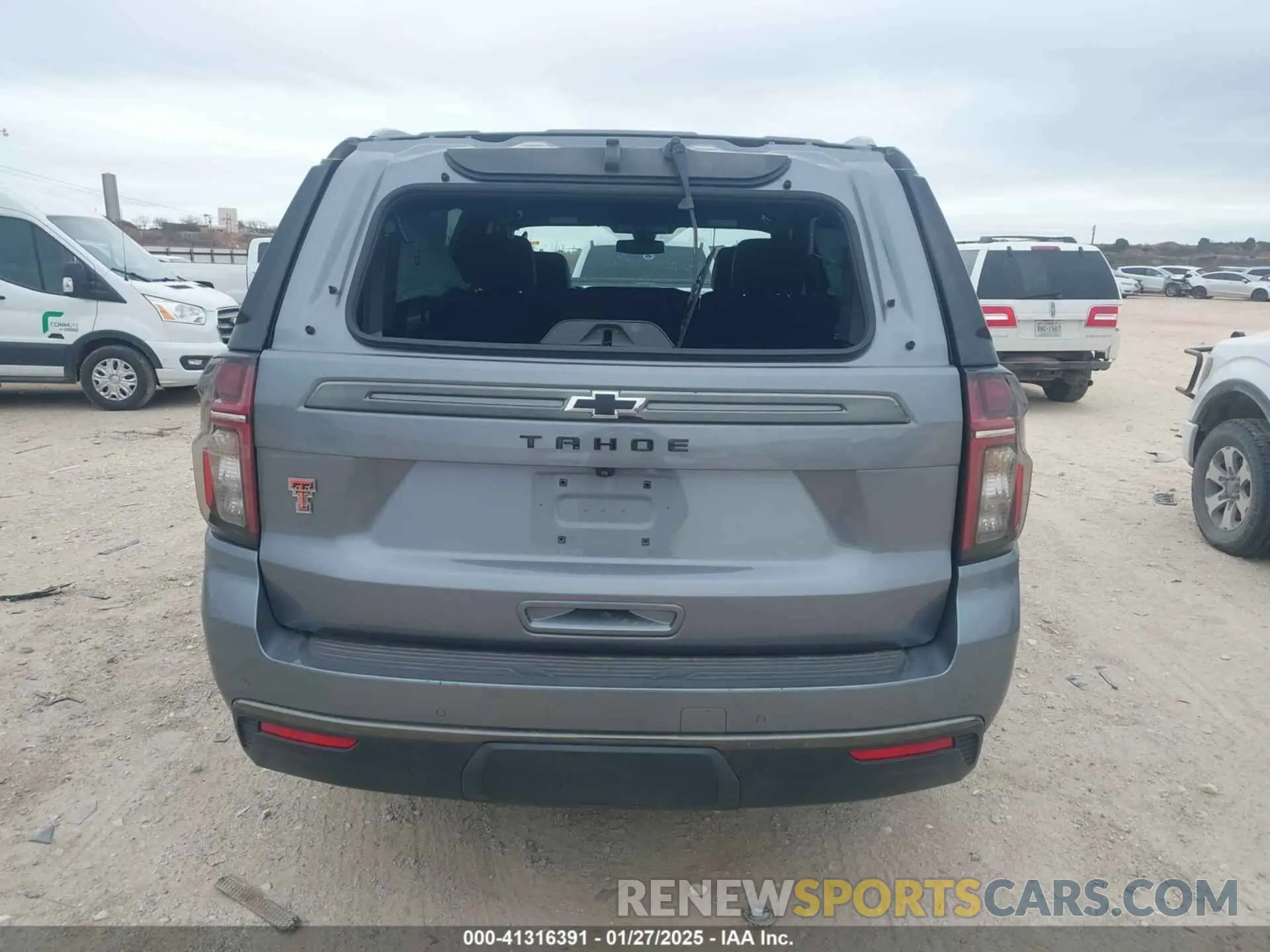17 Photograph of a damaged car 1GNSKPKD3NR304672 CHEVROLET TAHOE 2022