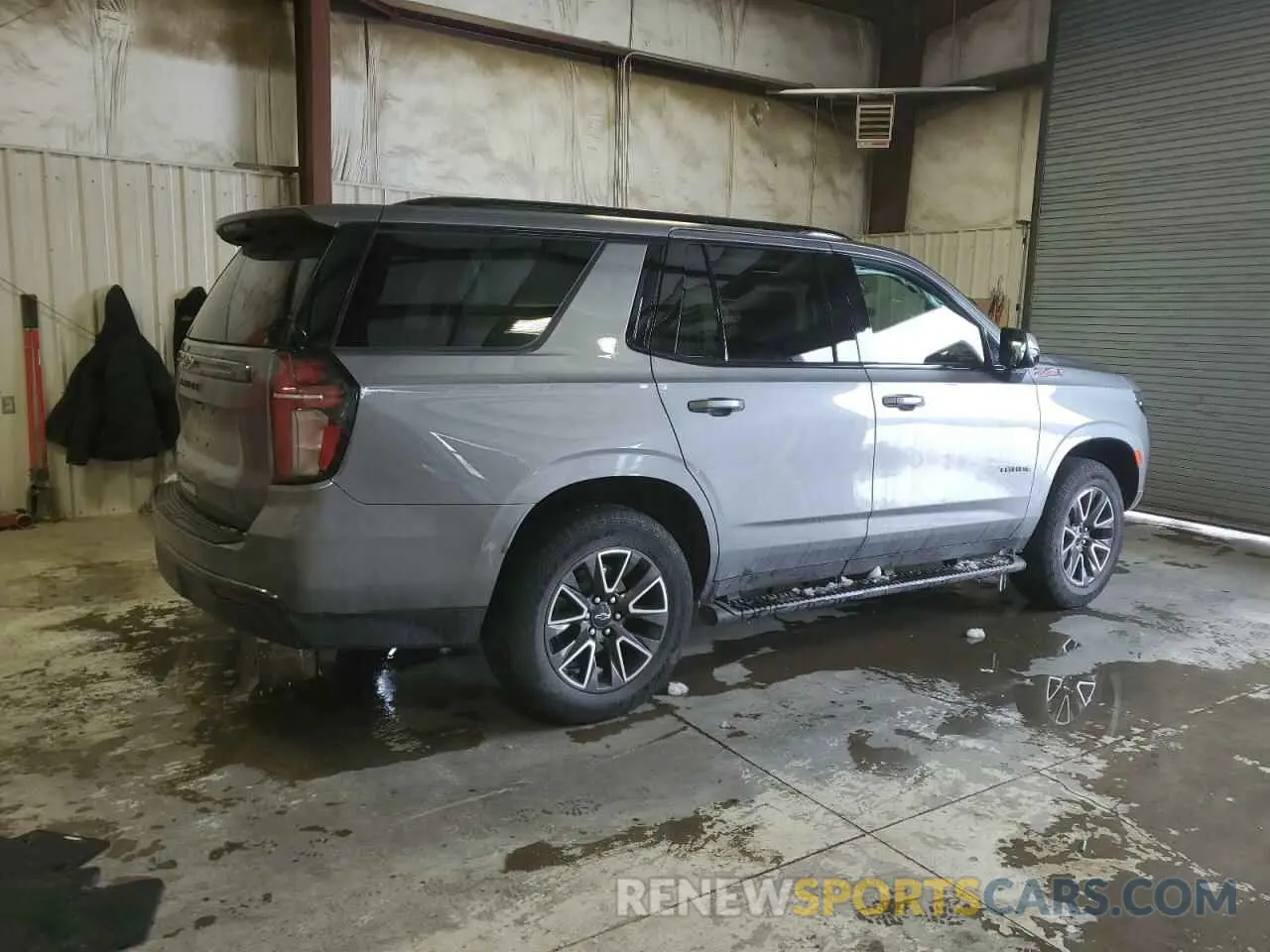 3 Photograph of a damaged car 1GNSKPKD4NR337244 CHEVROLET TAHOE 2022