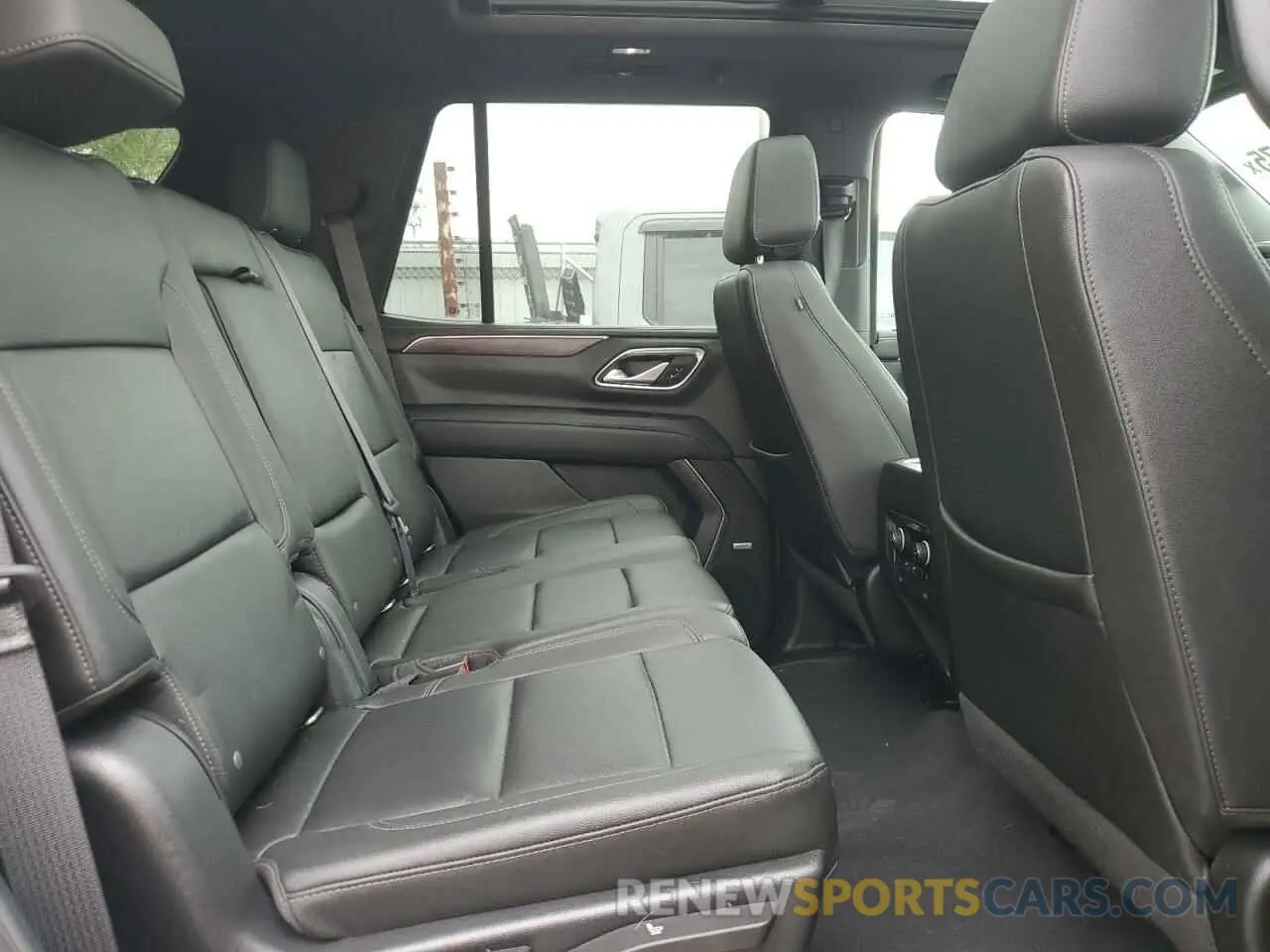 11 Photograph of a damaged car 1GNSKPKD5NR117658 CHEVROLET TAHOE 2022