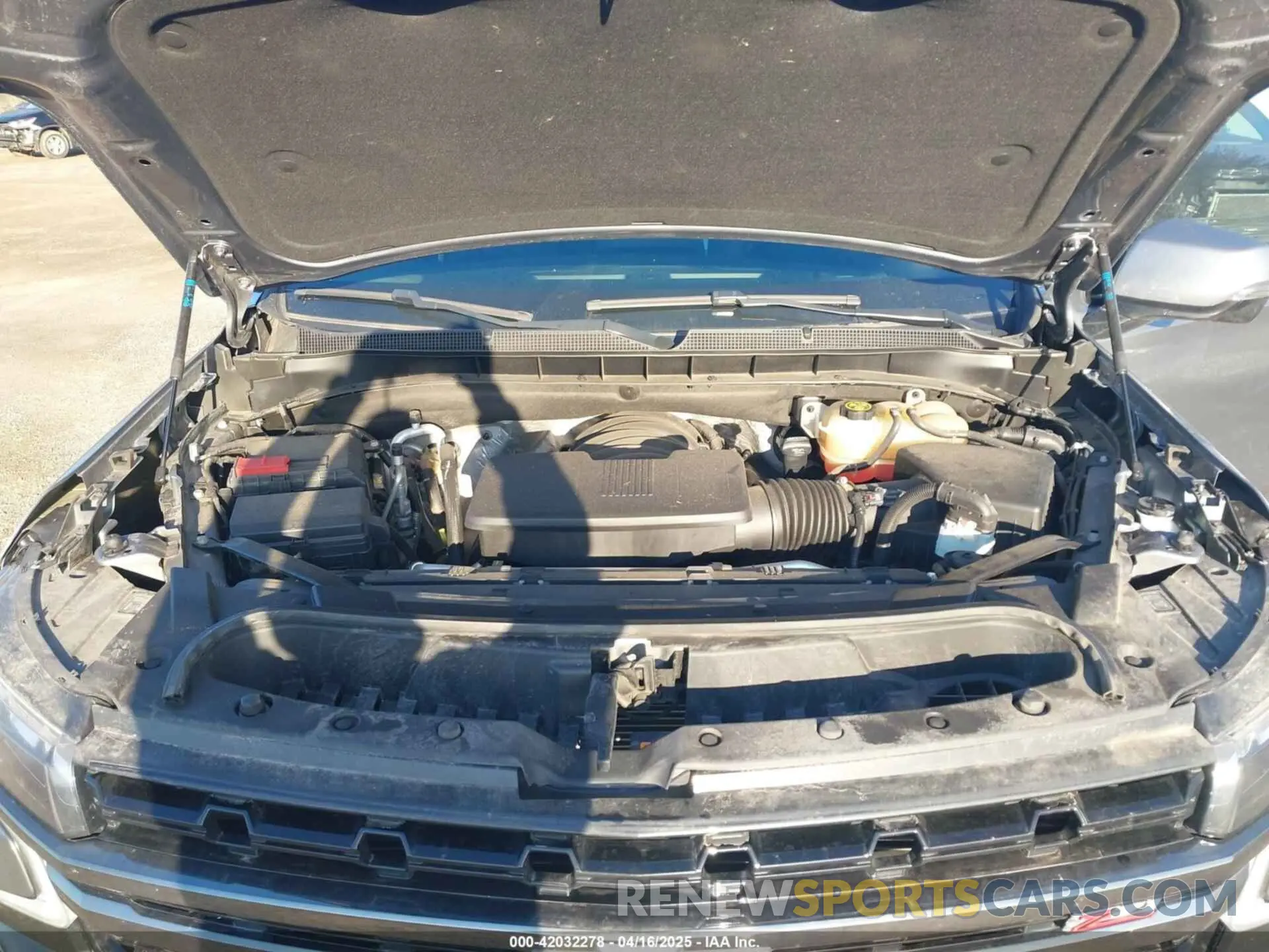 10 Photograph of a damaged car 1GNSKPKD7NR323760 CHEVROLET TAHOE 2022