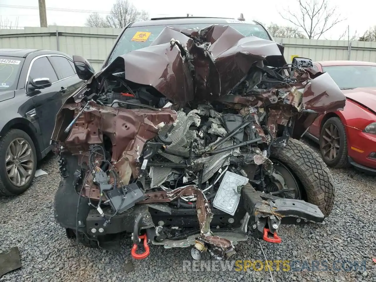 5 Photograph of a damaged car 1GNSKPKD8NR348960 CHEVROLET TAHOE 2022