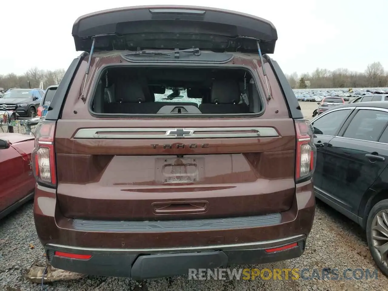 6 Photograph of a damaged car 1GNSKPKD8NR348960 CHEVROLET TAHOE 2022