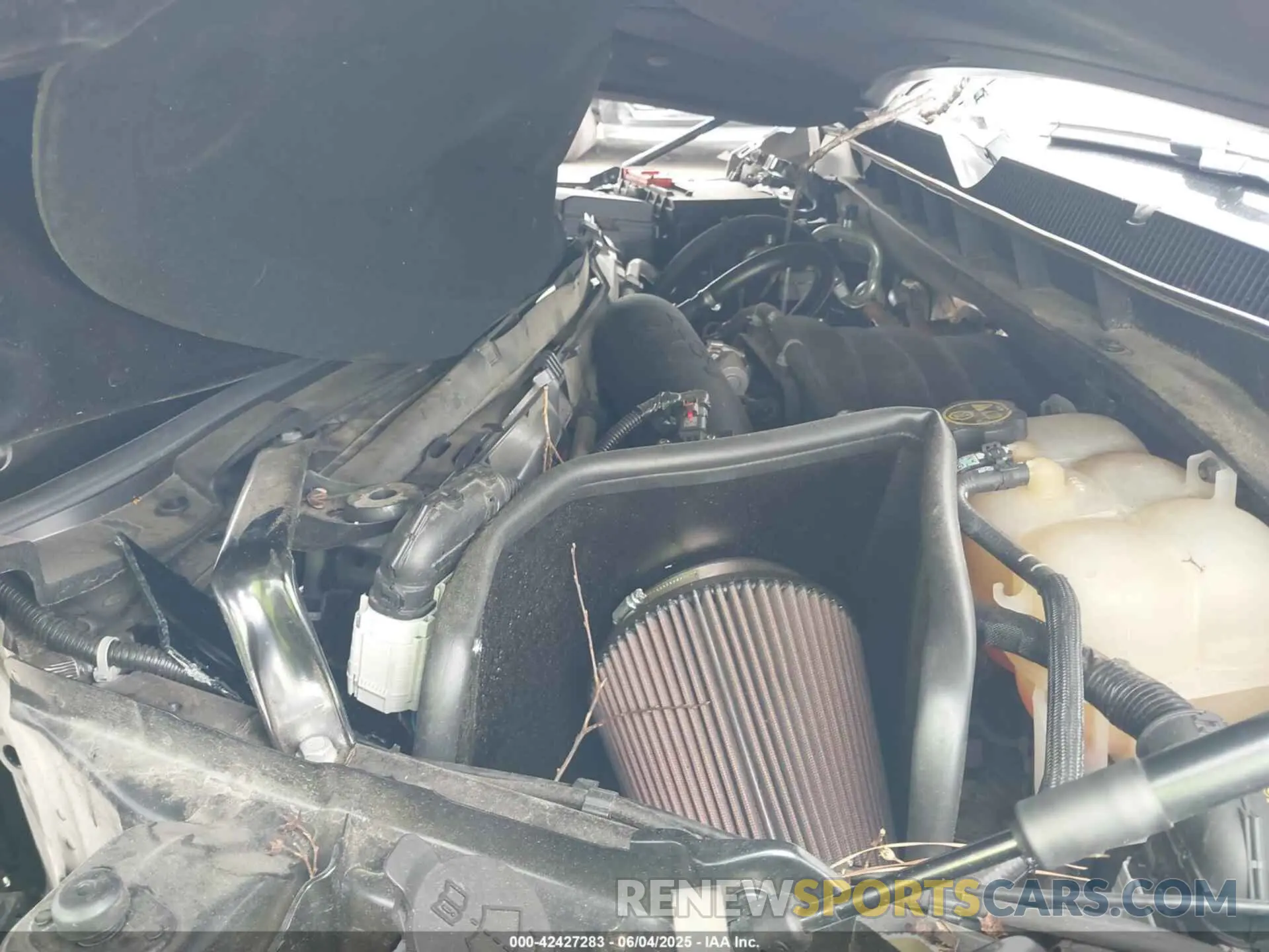 10 Photograph of a damaged car 1GNSKPKL2NR225842 CHEVROLET TAHOE 2022