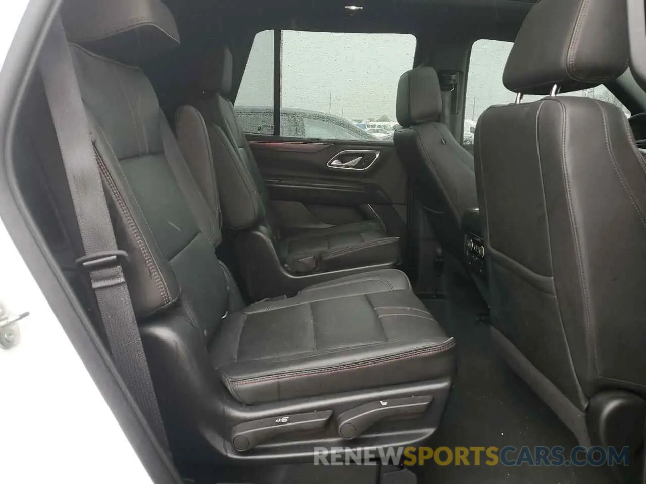 11 Photograph of a damaged car 1GNSKRKD2NR116379 CHEVROLET TAHOE 2022