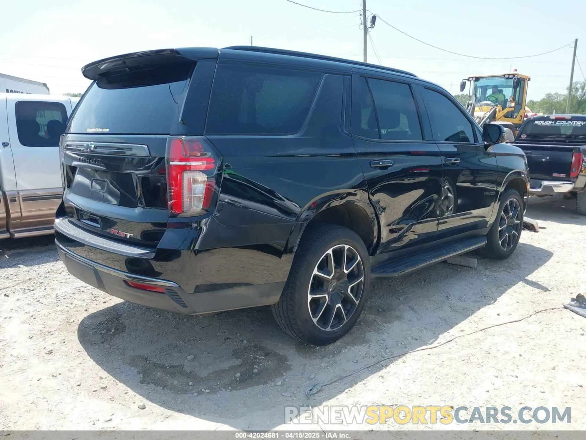 4 Photograph of a damaged car 1GNSKRKD4NR193528 CHEVROLET TAHOE 2022