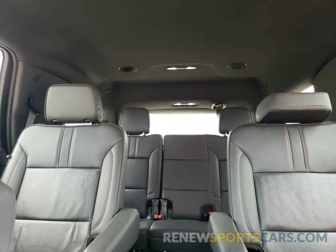 10 Photograph of a damaged car 1GNSKRKDXNR200398 CHEVROLET TAHOE 2022