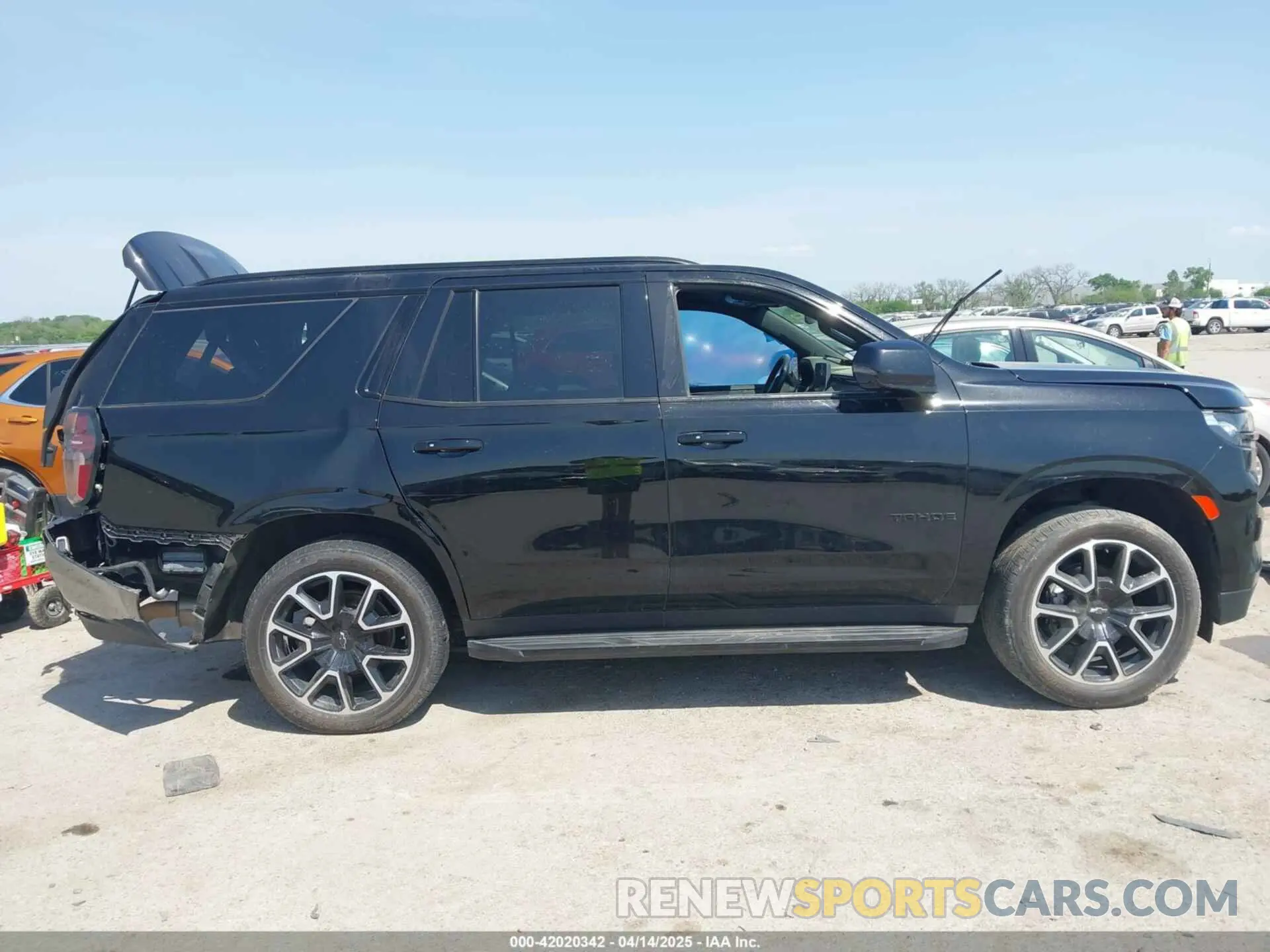 13 Photograph of a damaged car 1GNSKRKT7NR228974 CHEVROLET TAHOE 2022