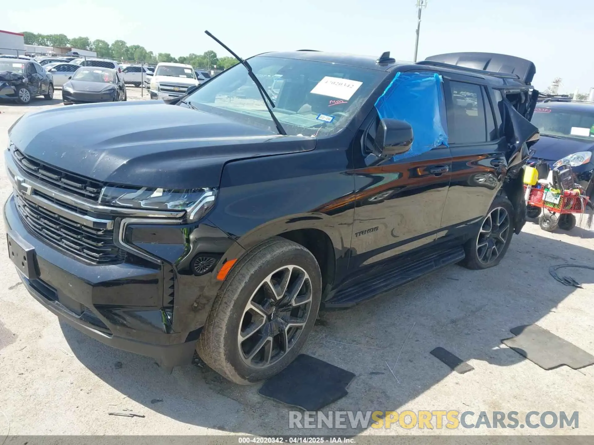 2 Photograph of a damaged car 1GNSKRKT7NR228974 CHEVROLET TAHOE 2022