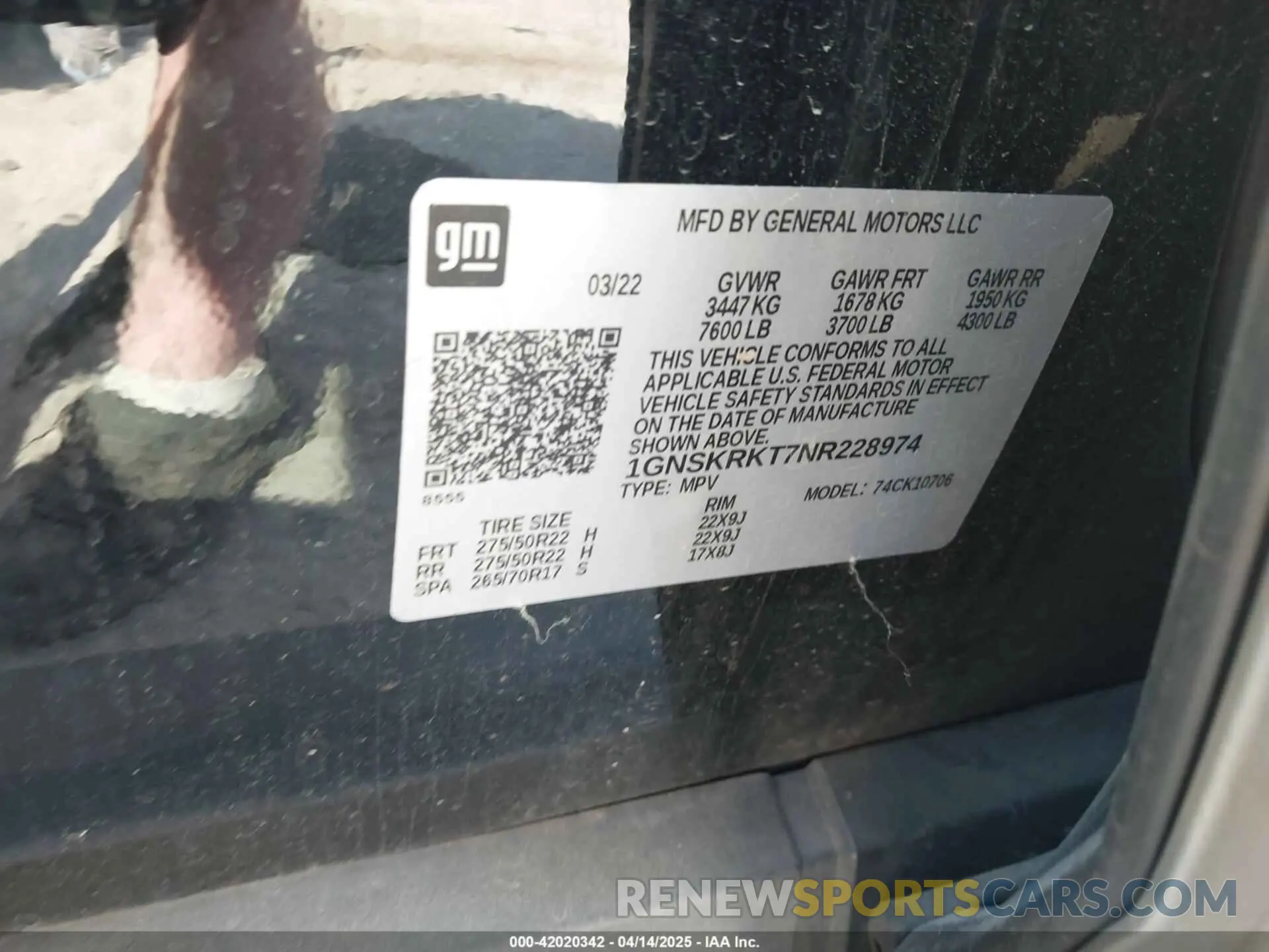 9 Photograph of a damaged car 1GNSKRKT7NR228974 CHEVROLET TAHOE 2022