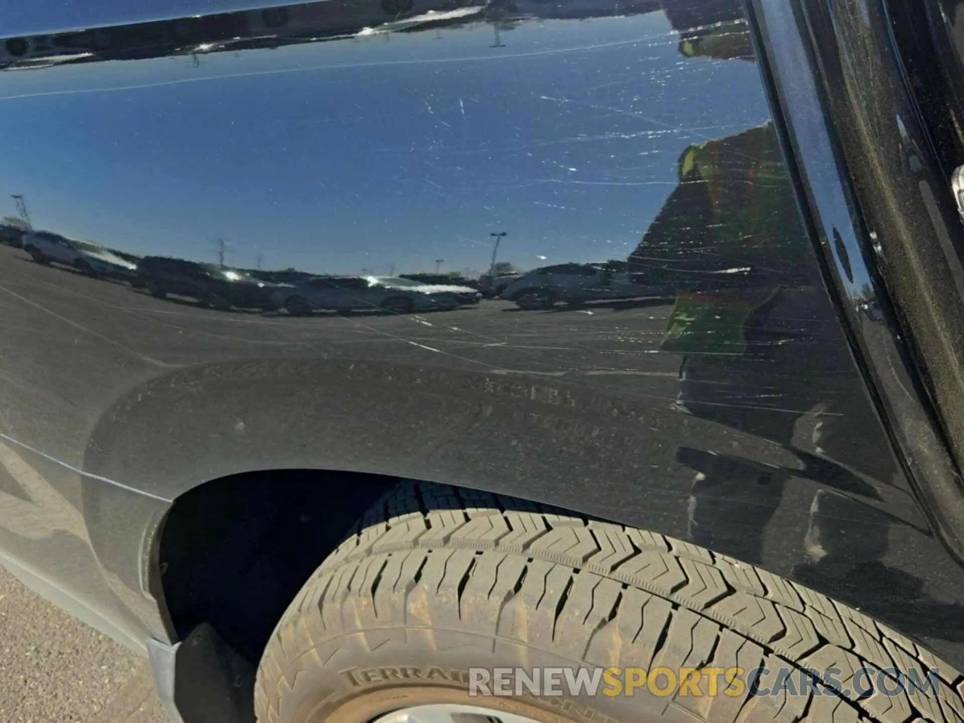 15 Photograph of a damaged car 1GNSKSKD2NR247058 CHEVROLET TAHOE 2022