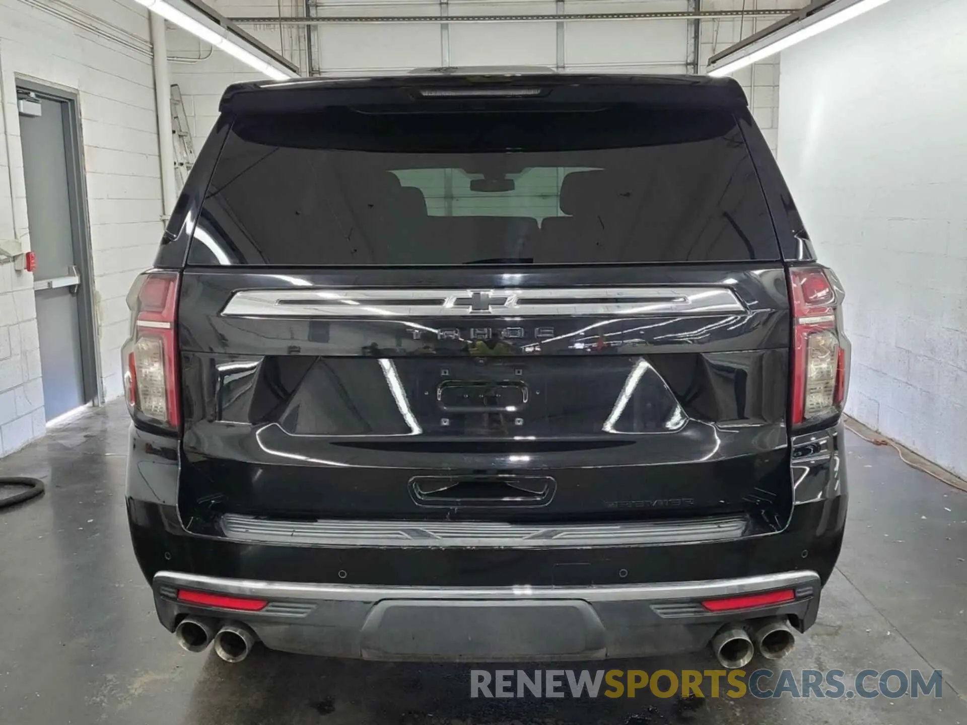 4 Photograph of a damaged car 1GNSKSKD2NR247058 CHEVROLET TAHOE 2022