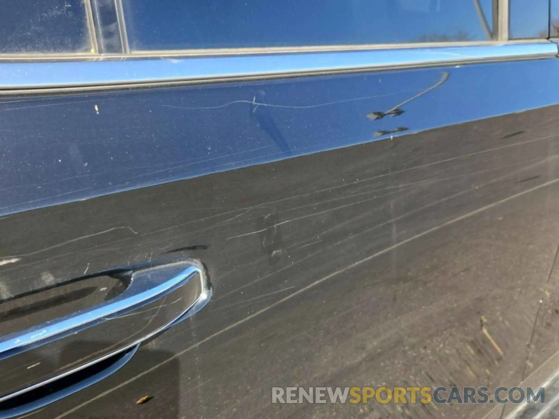 5 Photograph of a damaged car 1GNSKSKD2NR247058 CHEVROLET TAHOE 2022