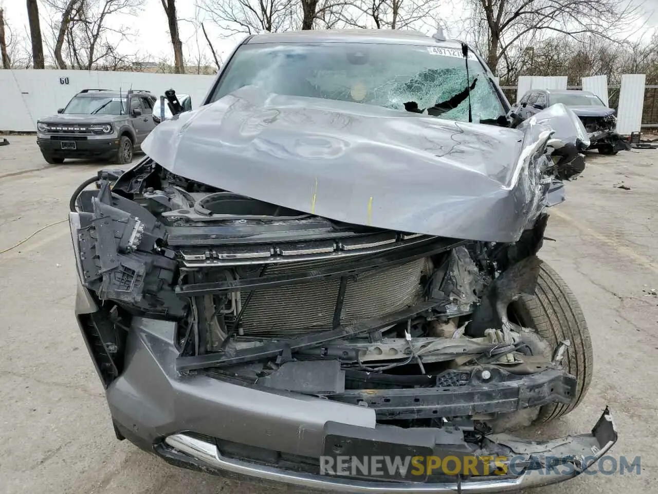 5 Photograph of a damaged car 1GNSKSKD4NR147415 CHEVROLET TAHOE 2022