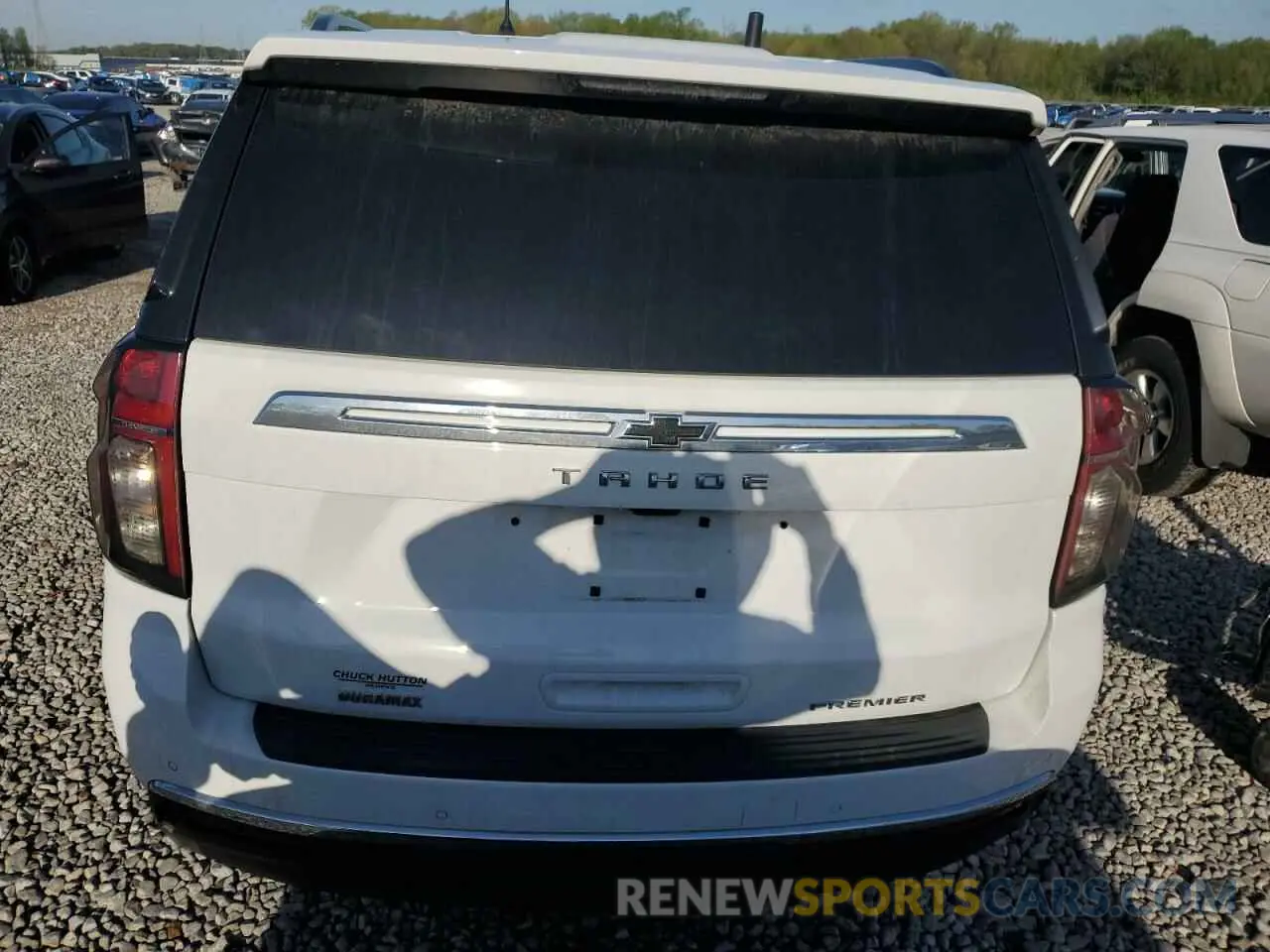 6 Photograph of a damaged car 1GNSKSKT2NR234737 CHEVROLET TAHOE 2022