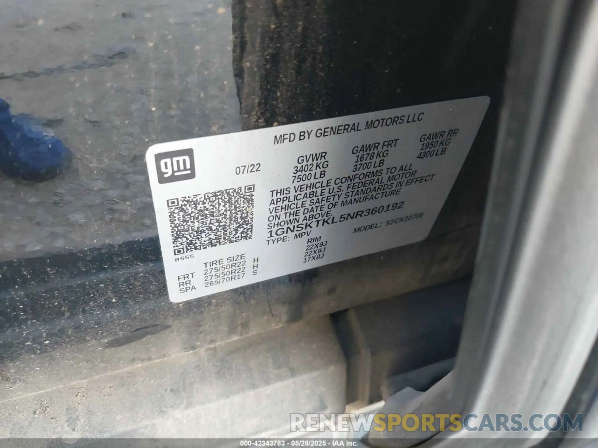 9 Photograph of a damaged car 1GNSKTKL5NR360192 CHEVROLET TAHOE 2022