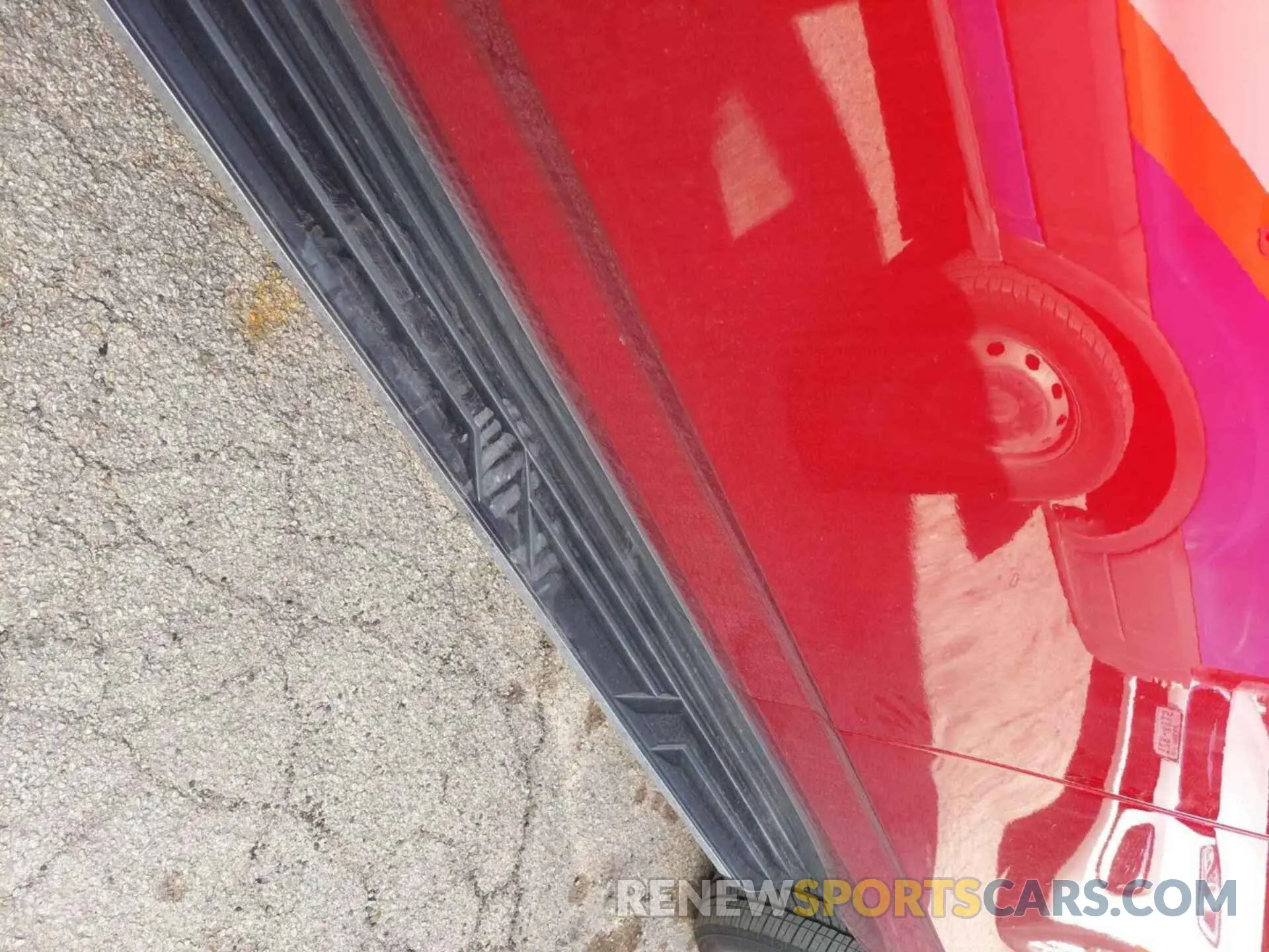 10 Photograph of a damaged car 1GNSKTKL6NR147963 CHEVROLET TAHOE 2022