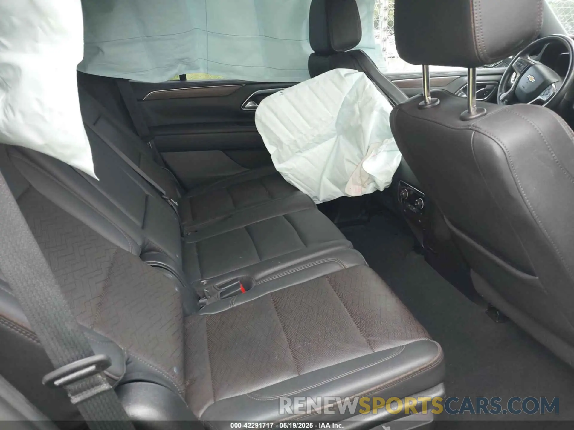 8 Photograph of a damaged car 1GNSKTKL9NR261567 CHEVROLET TAHOE 2022