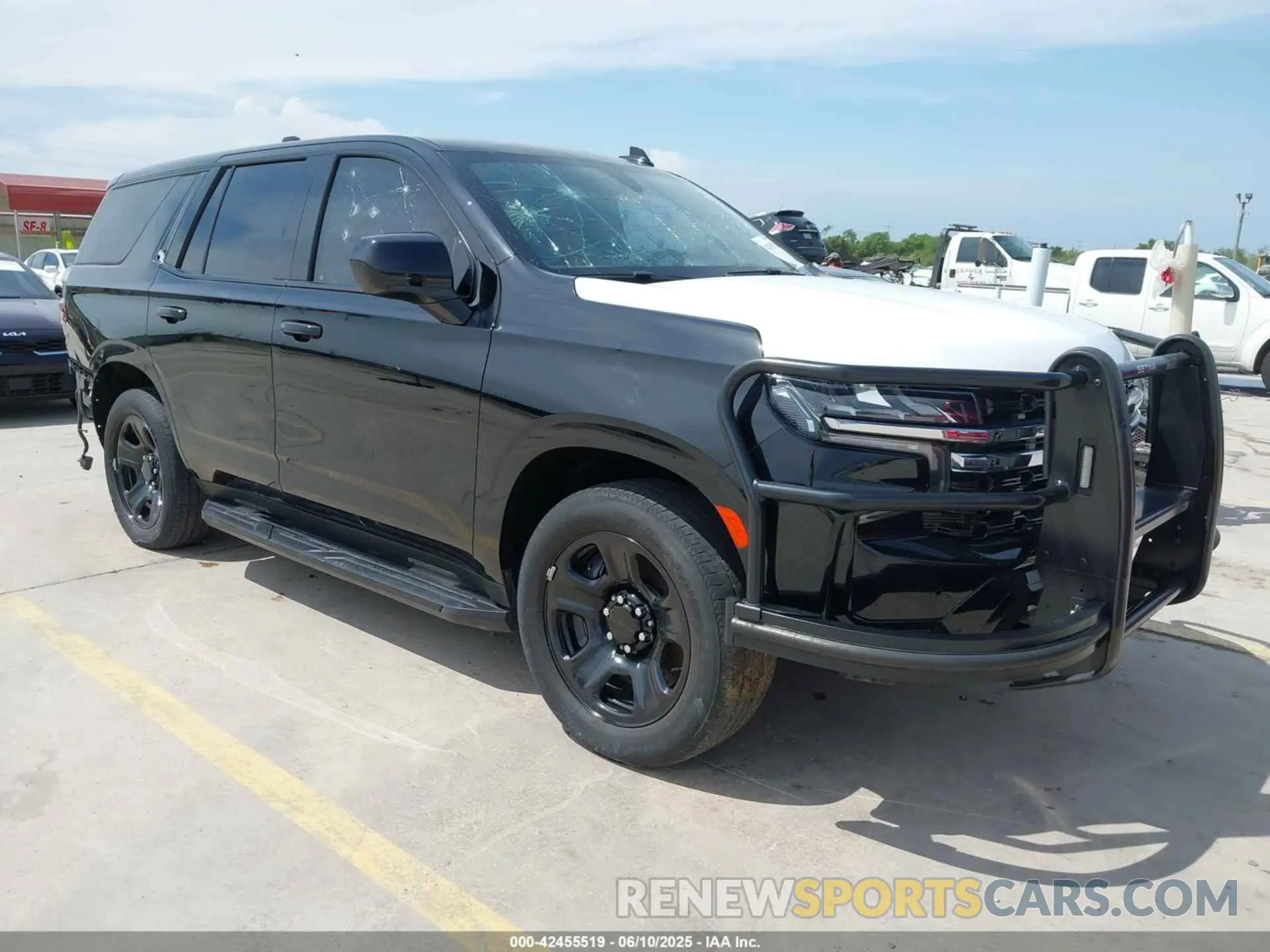 1 Photograph of a damaged car 1GNSCLED3PR188880 CHEVROLET TAHOE 2023