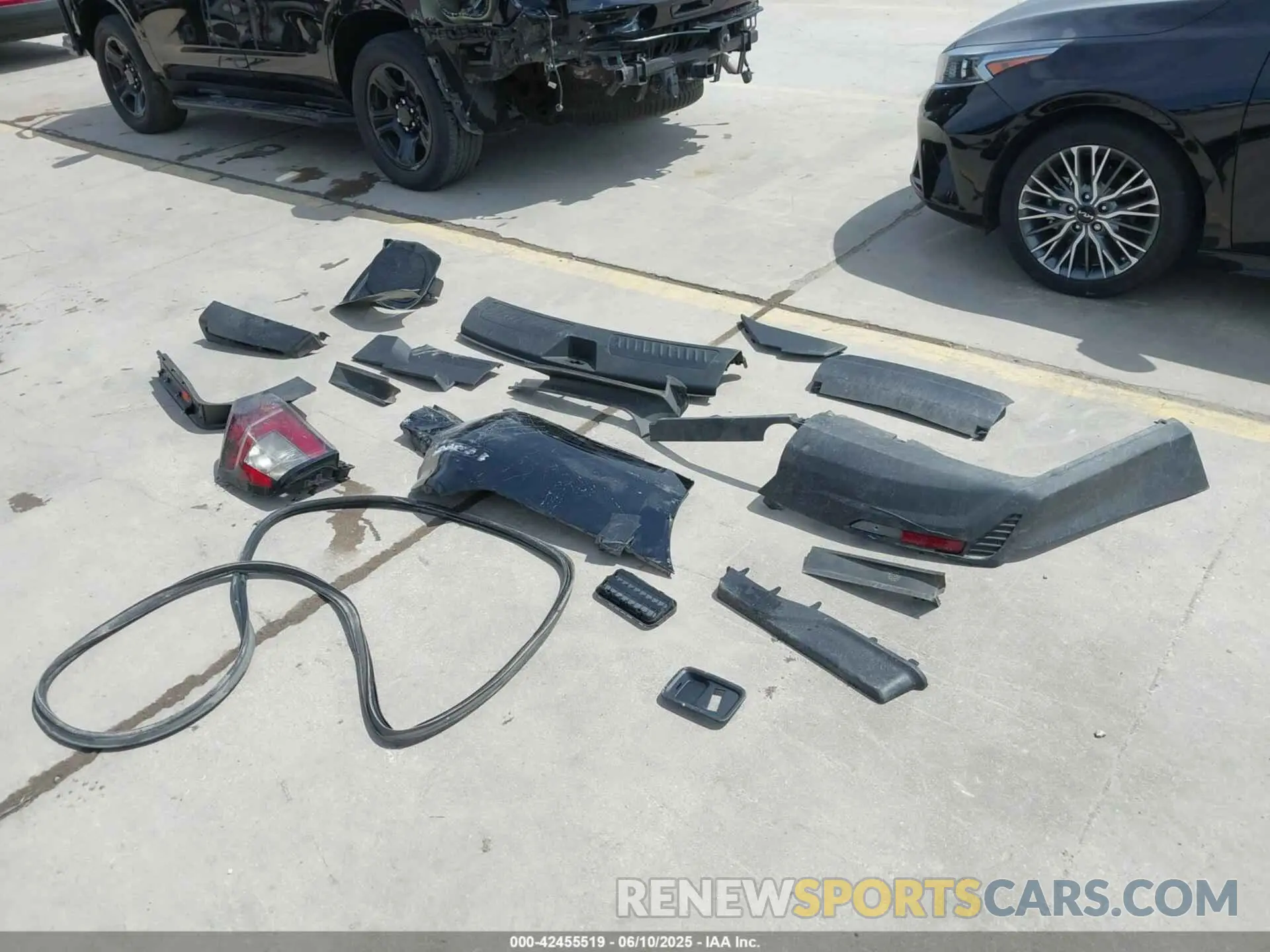 12 Photograph of a damaged car 1GNSCLED3PR188880 CHEVROLET TAHOE 2023