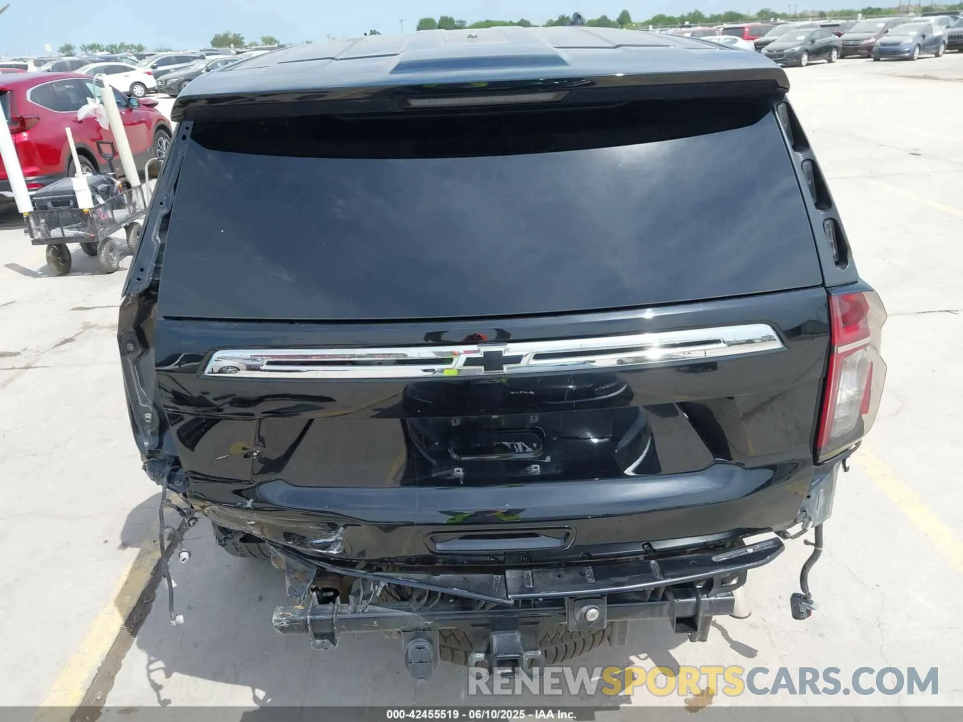 17 Photograph of a damaged car 1GNSCLED3PR188880 CHEVROLET TAHOE 2023