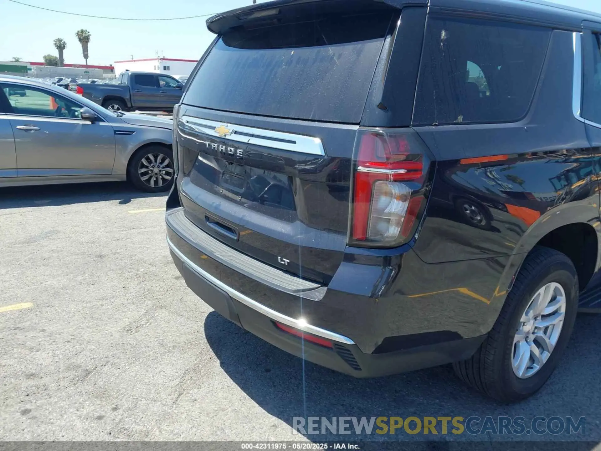 4 Photograph of a damaged car 1GNSCNKDXPR550798 CHEVROLET TAHOE 2023