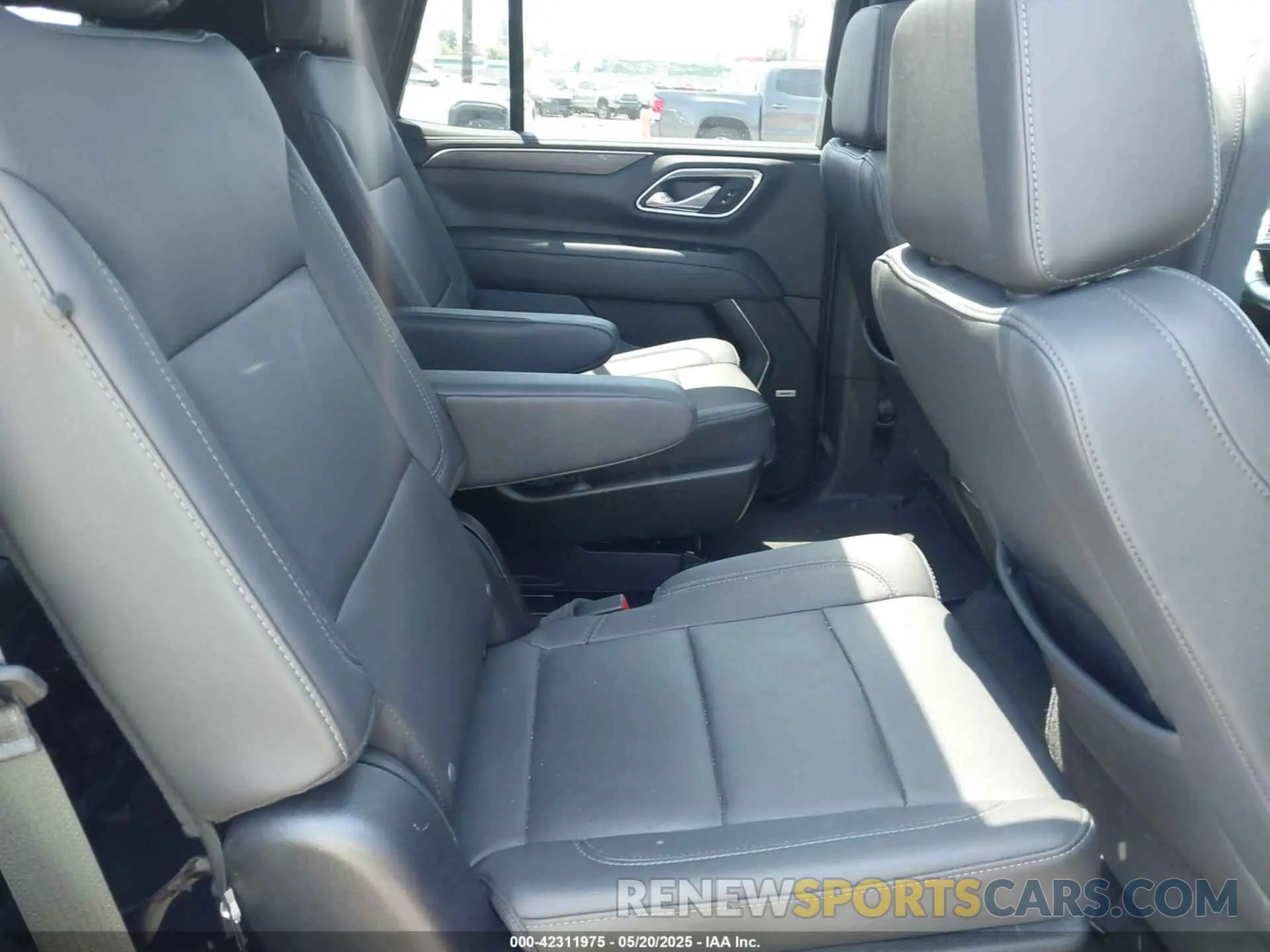 8 Photograph of a damaged car 1GNSCNKDXPR550798 CHEVROLET TAHOE 2023