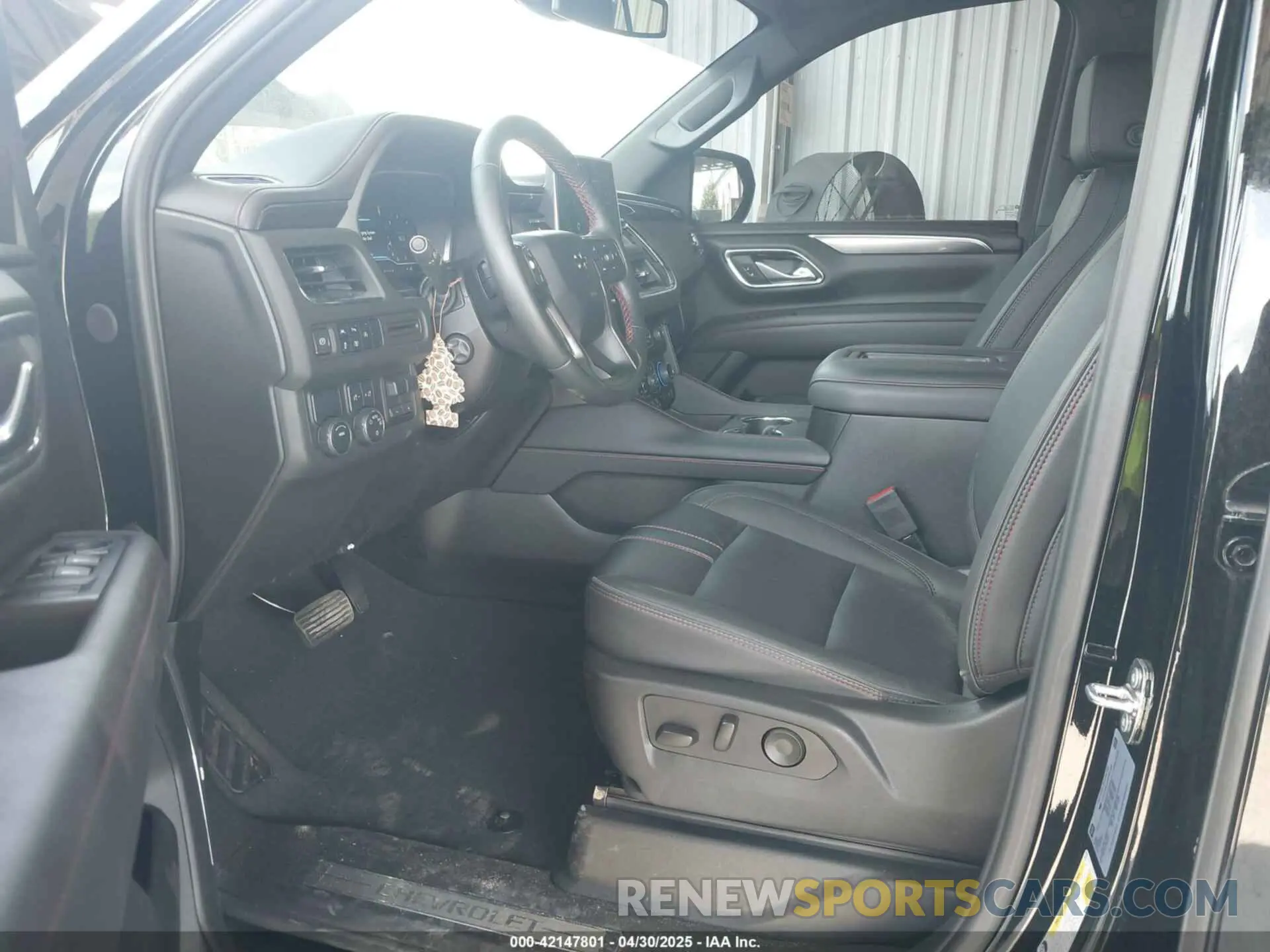 5 Photograph of a damaged car 1GNSCRKD2PR531394 CHEVROLET TAHOE 2023