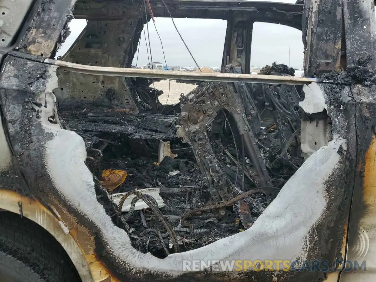 10 Photograph of a damaged car 1GNSCSKD2PR144903 CHEVROLET TAHOE 2023